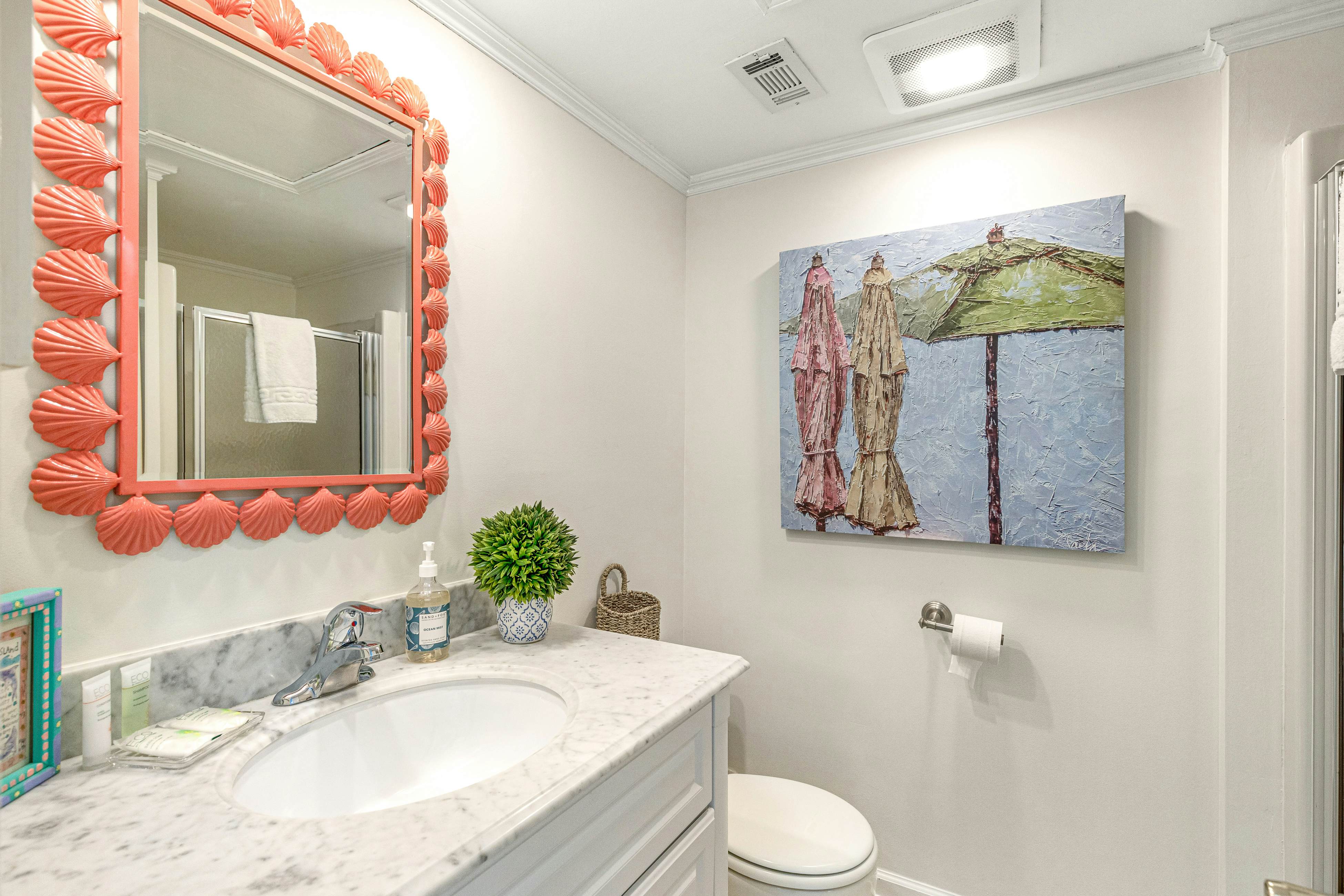 2nd floor villa with water views, lovely balcony & w/d - walk to Beach Club