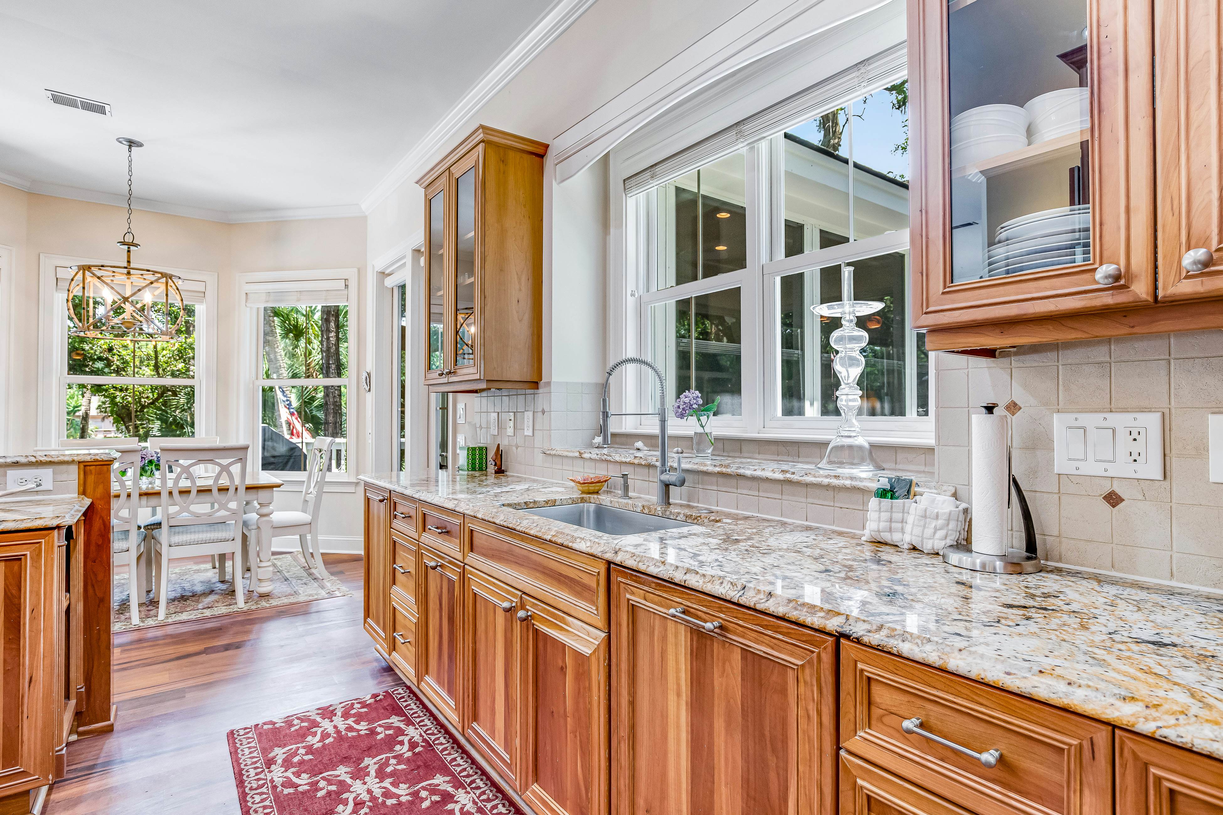 Expansive Home with Shared Pools, High-Speed WiFi, Central AC, & Washer/Dryer