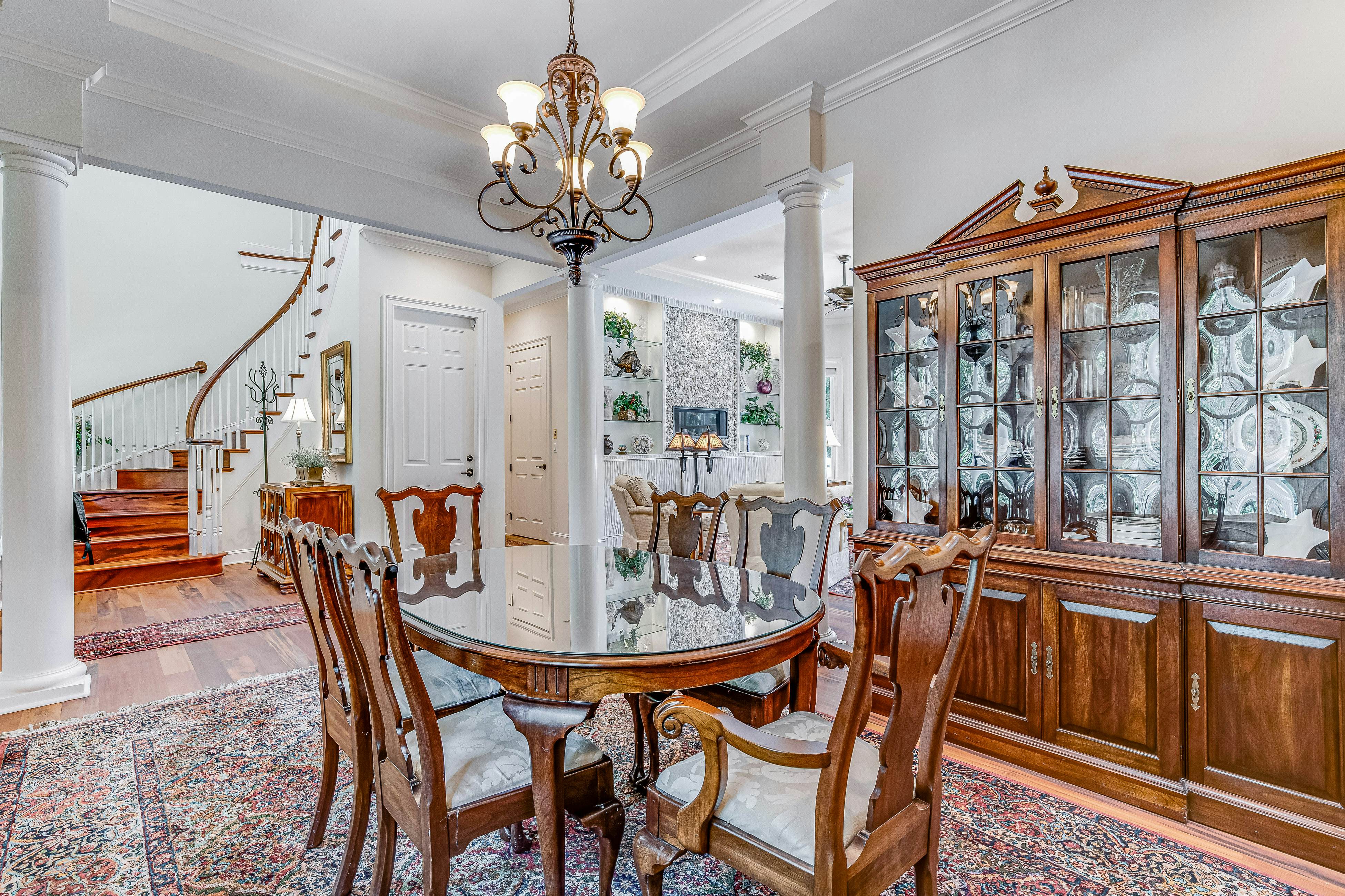 Expansive Home with Shared Pools, High-Speed WiFi, Central AC, & Washer/Dryer