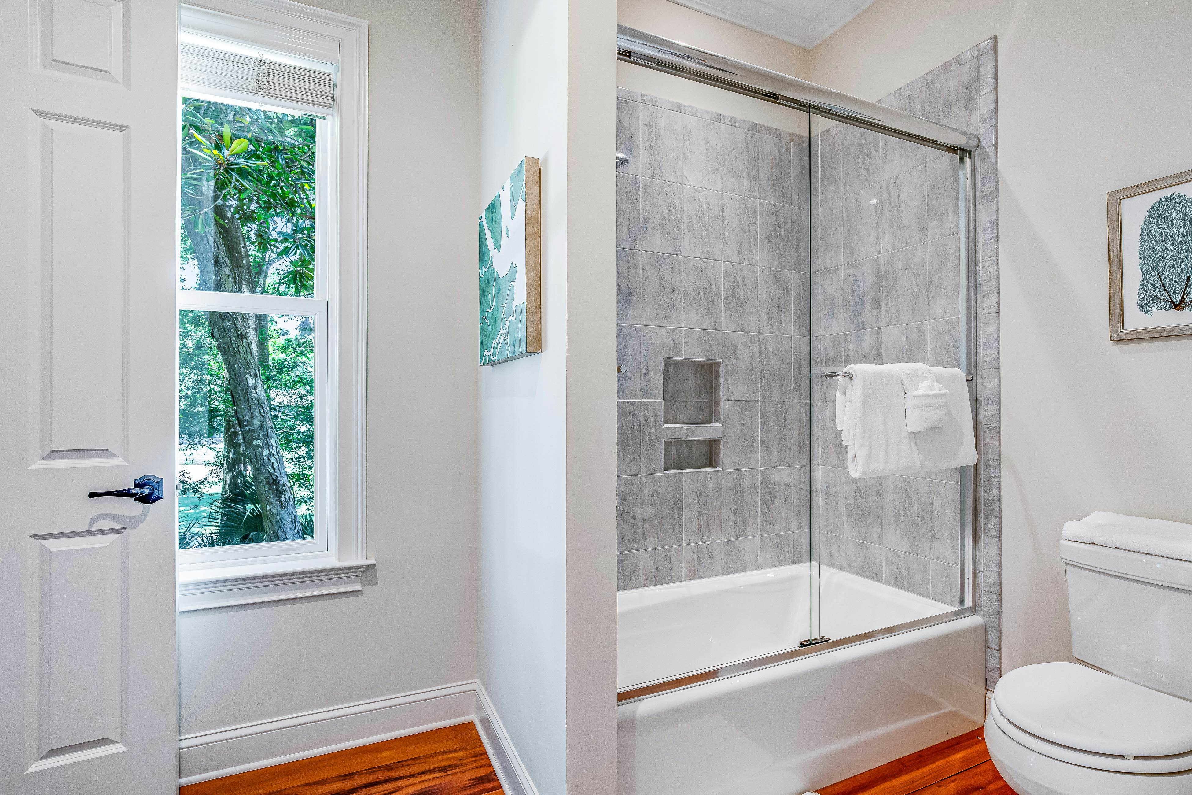 Expansive Home with Shared Pools, High-Speed WiFi, Central AC, & Washer/Dryer