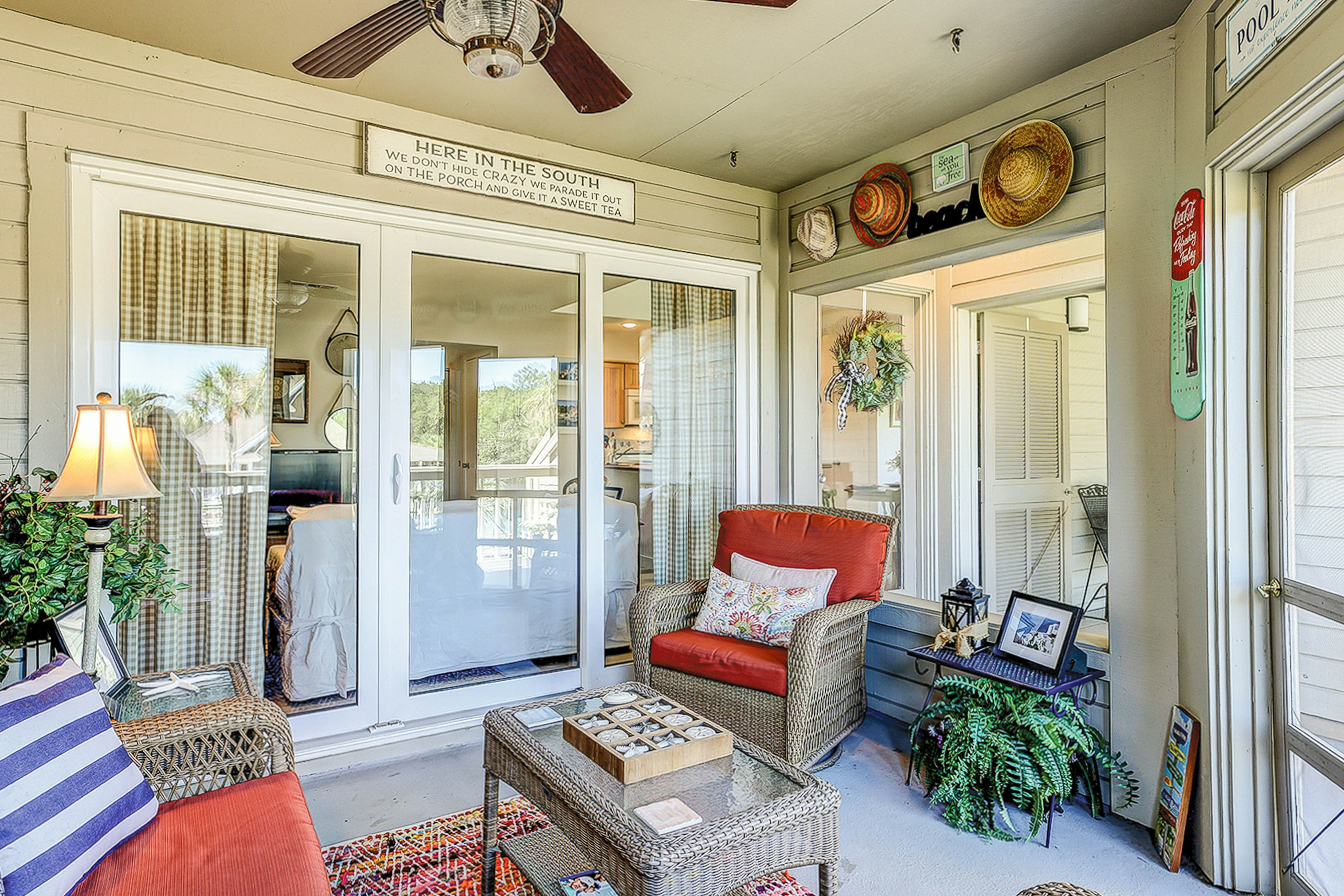 Lovely condo near beach with enclosed porch, pool, tennis, and golf access