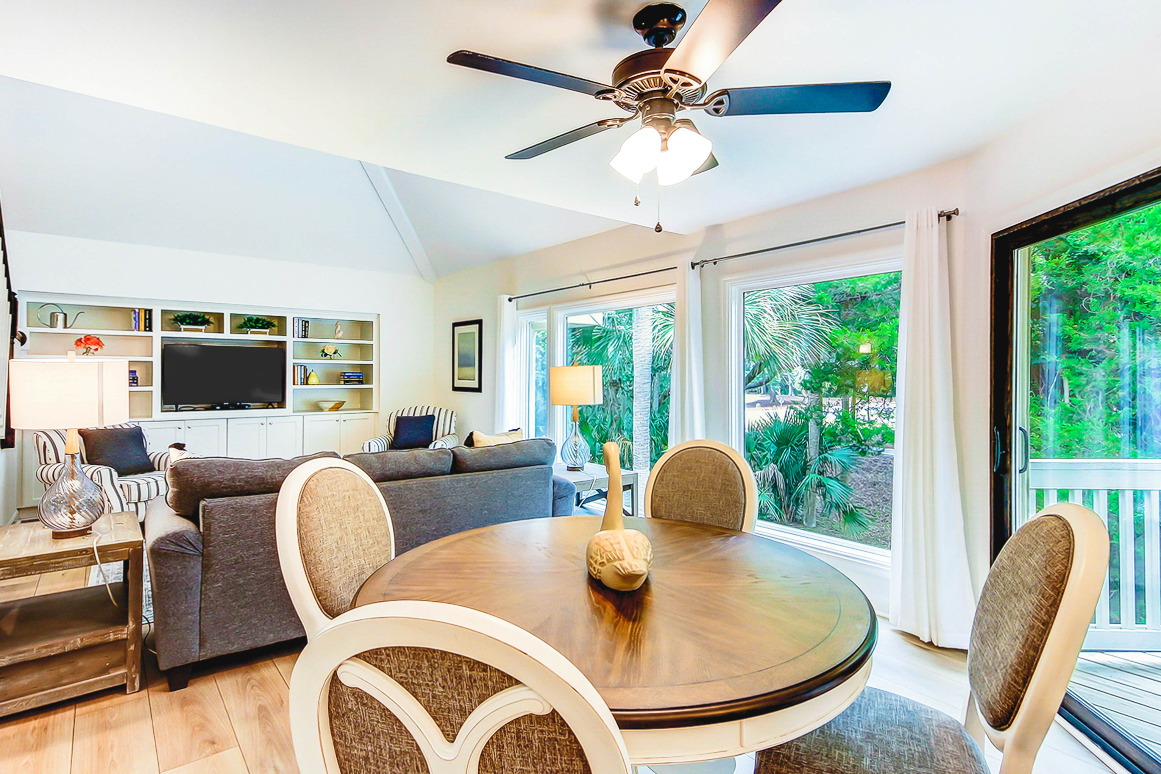 Golf-and-sea villa within walking distance of beach + resort amenities