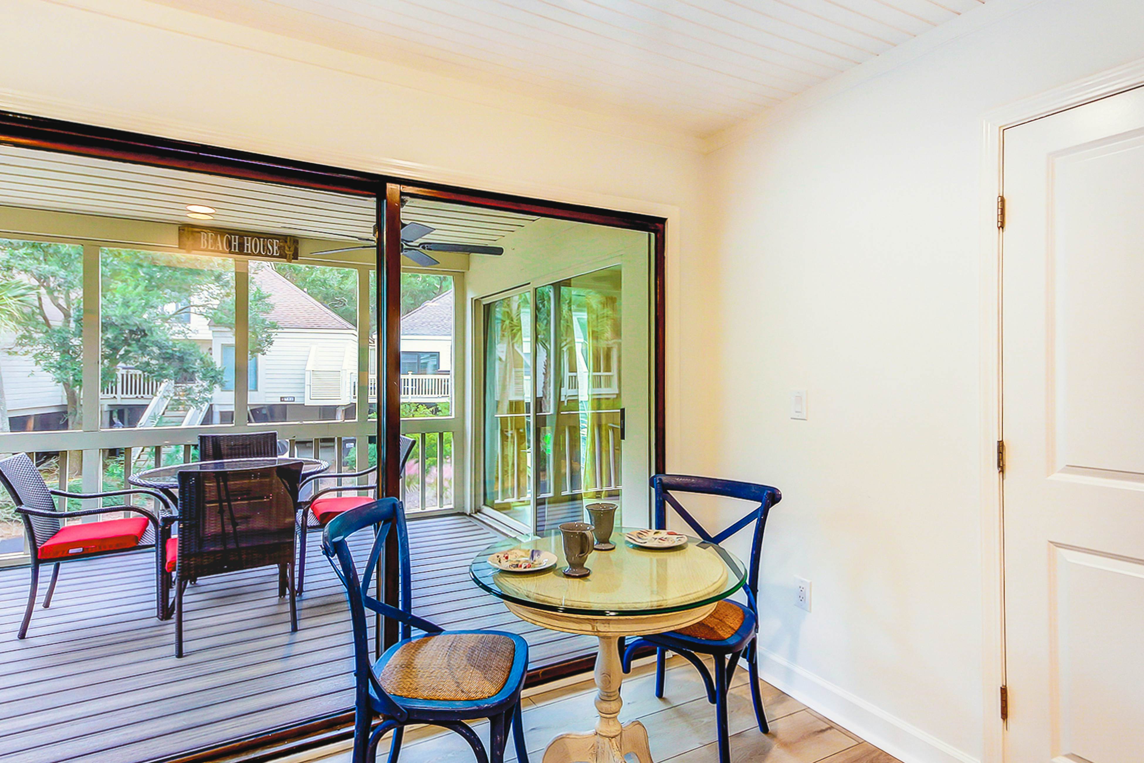 Golf-and-sea villa within walking distance of beach + resort amenities