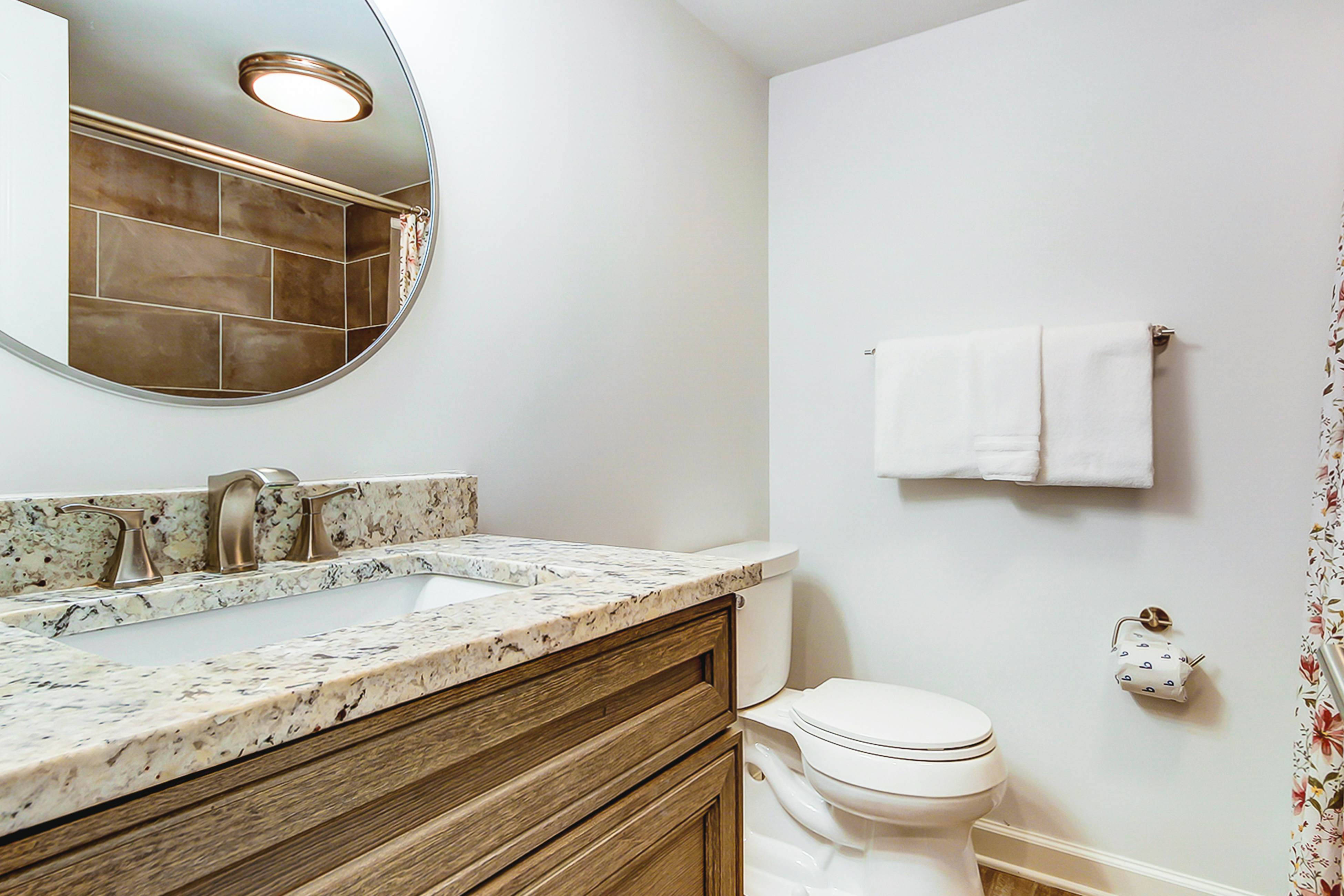 Golf-and-sea villa within walking distance of beach + resort amenities