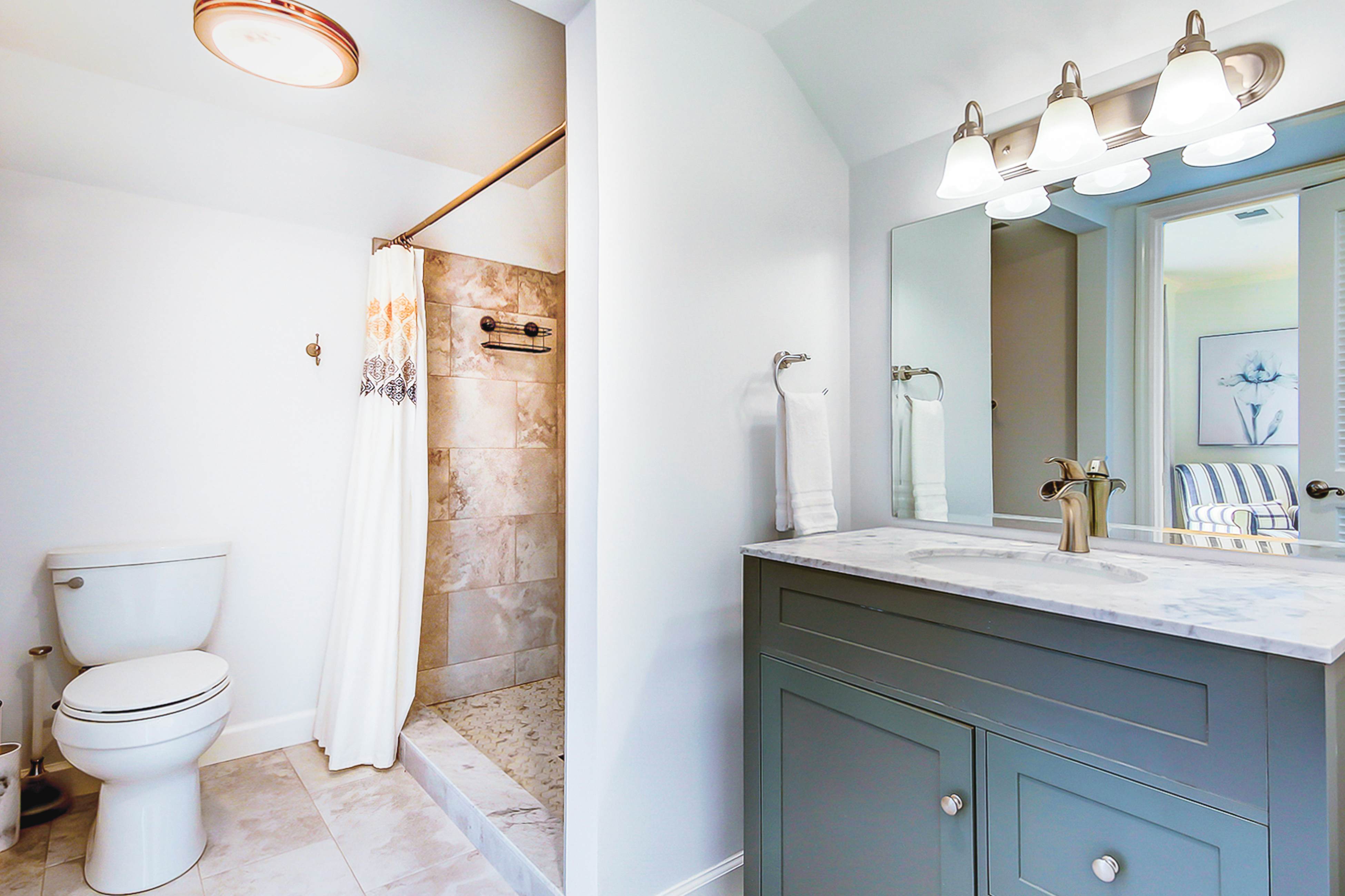 Golf-and-sea villa within walking distance of beach + resort amenities