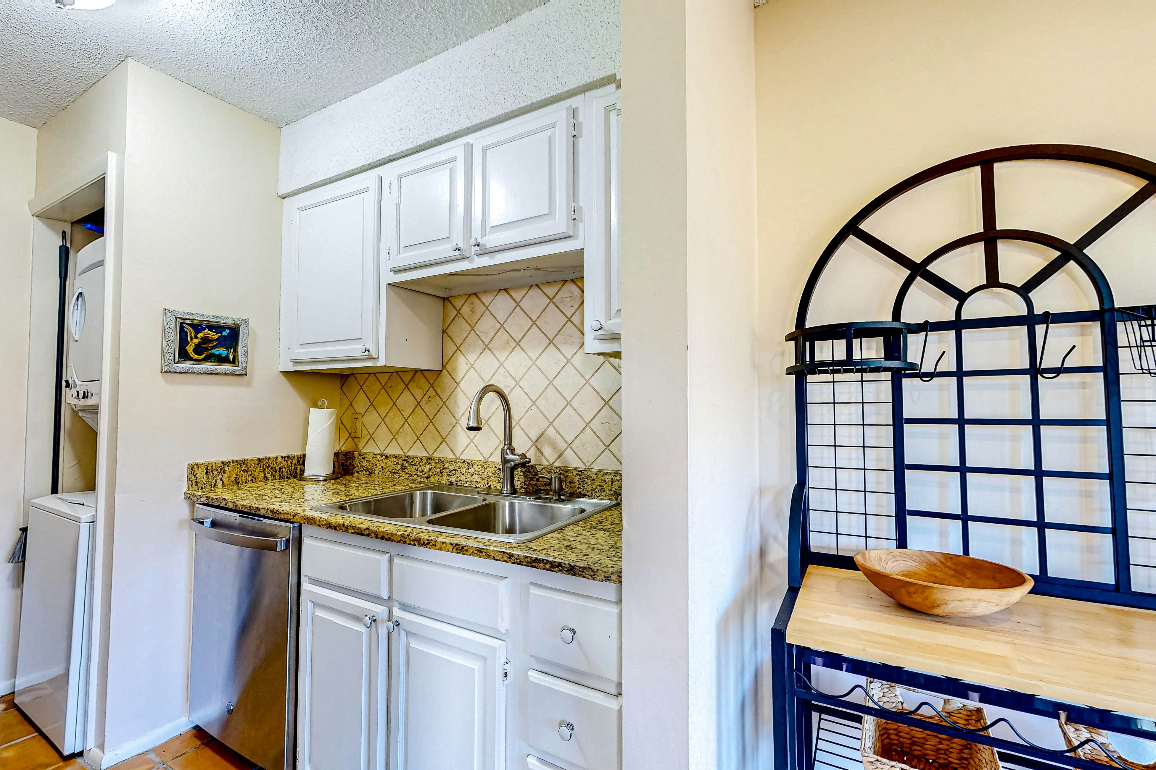 Creek Watch Villa with resort amenities, marsh views, & on-site golf