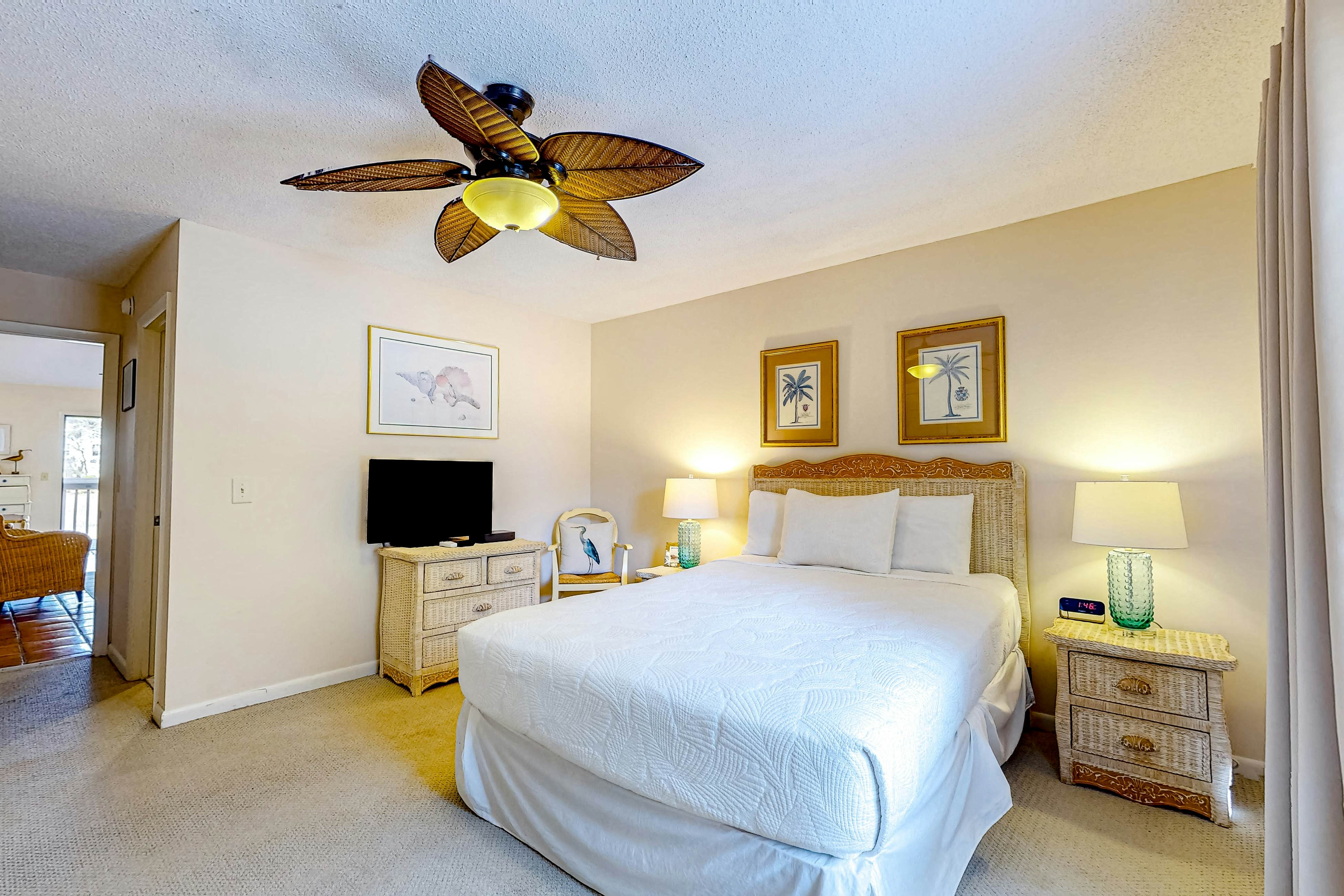 Creek Watch Villa with resort amenities, marsh views, & on-site golf