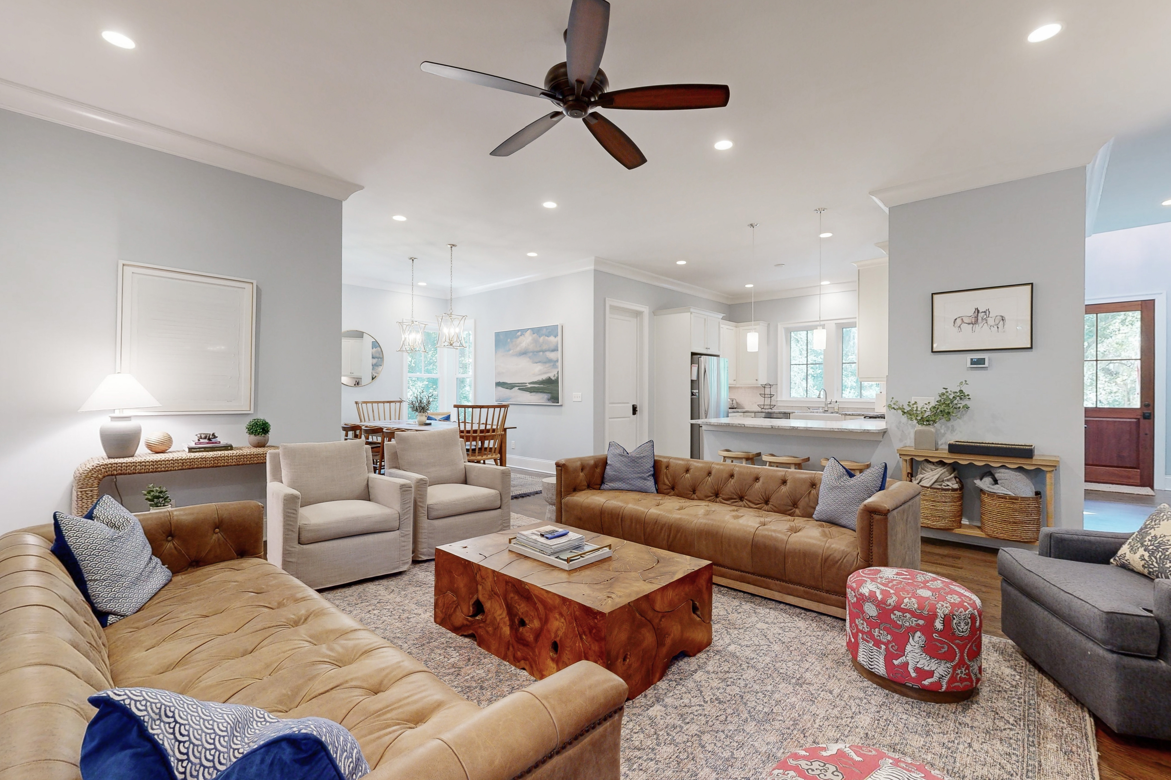 Coastal house with a central location to all island amenities