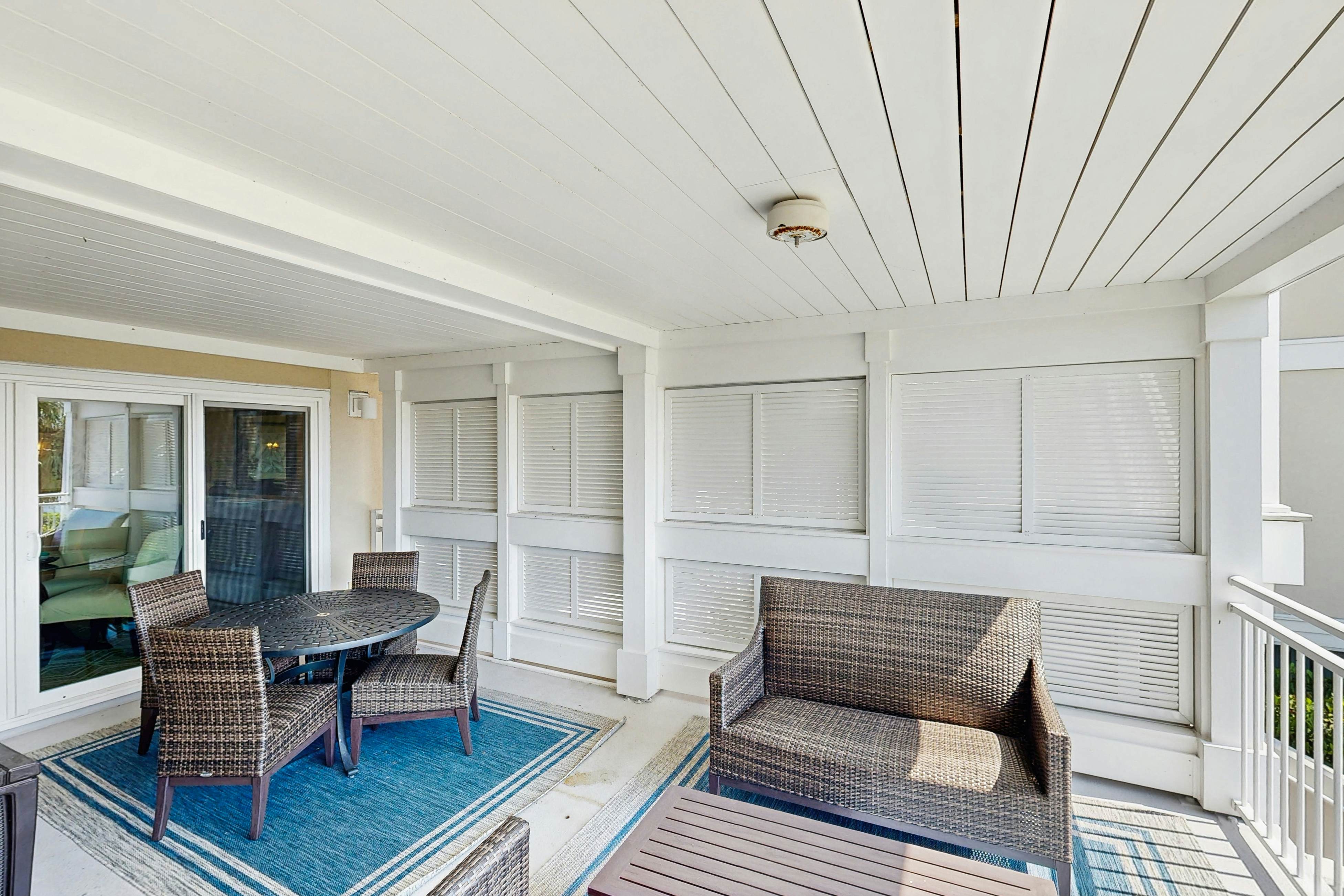 Elegant Ocean View Villa w/Fast WiFi, Shared Pools, Tennis, Golf Courses, & Gym