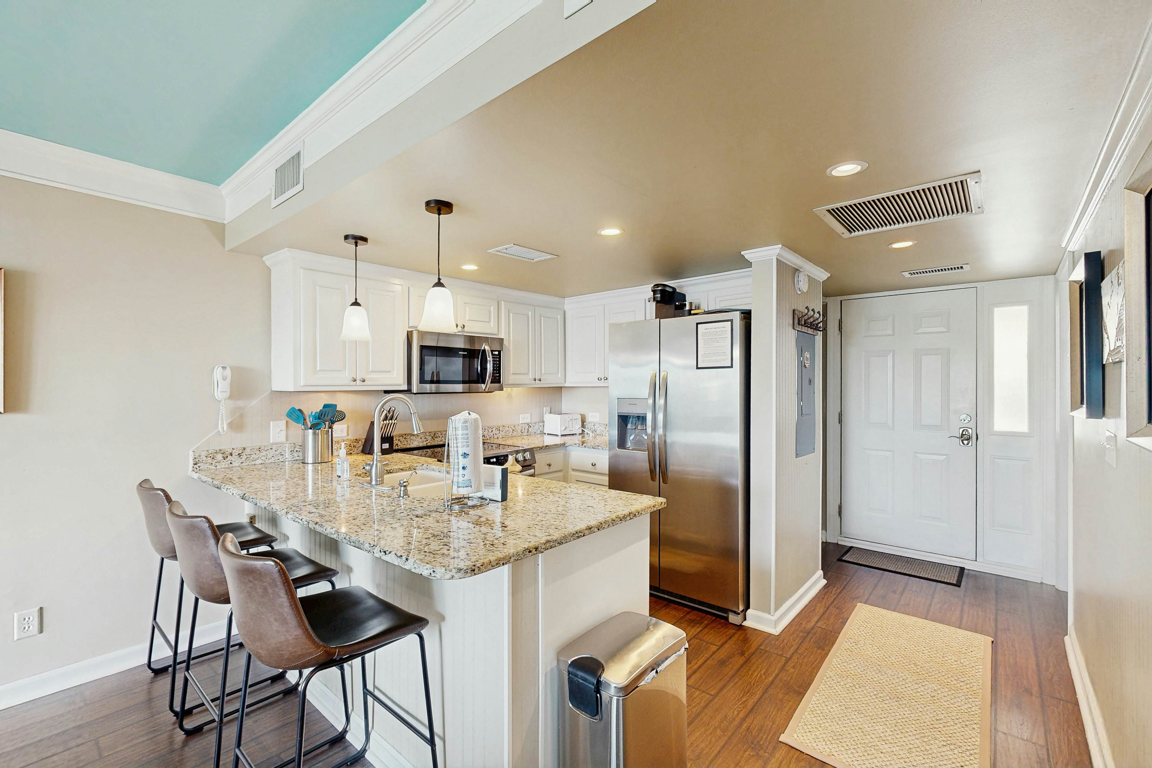 Elegant Ocean View Villa w/Fast WiFi, Shared Pools, Tennis, Golf Courses, & Gym