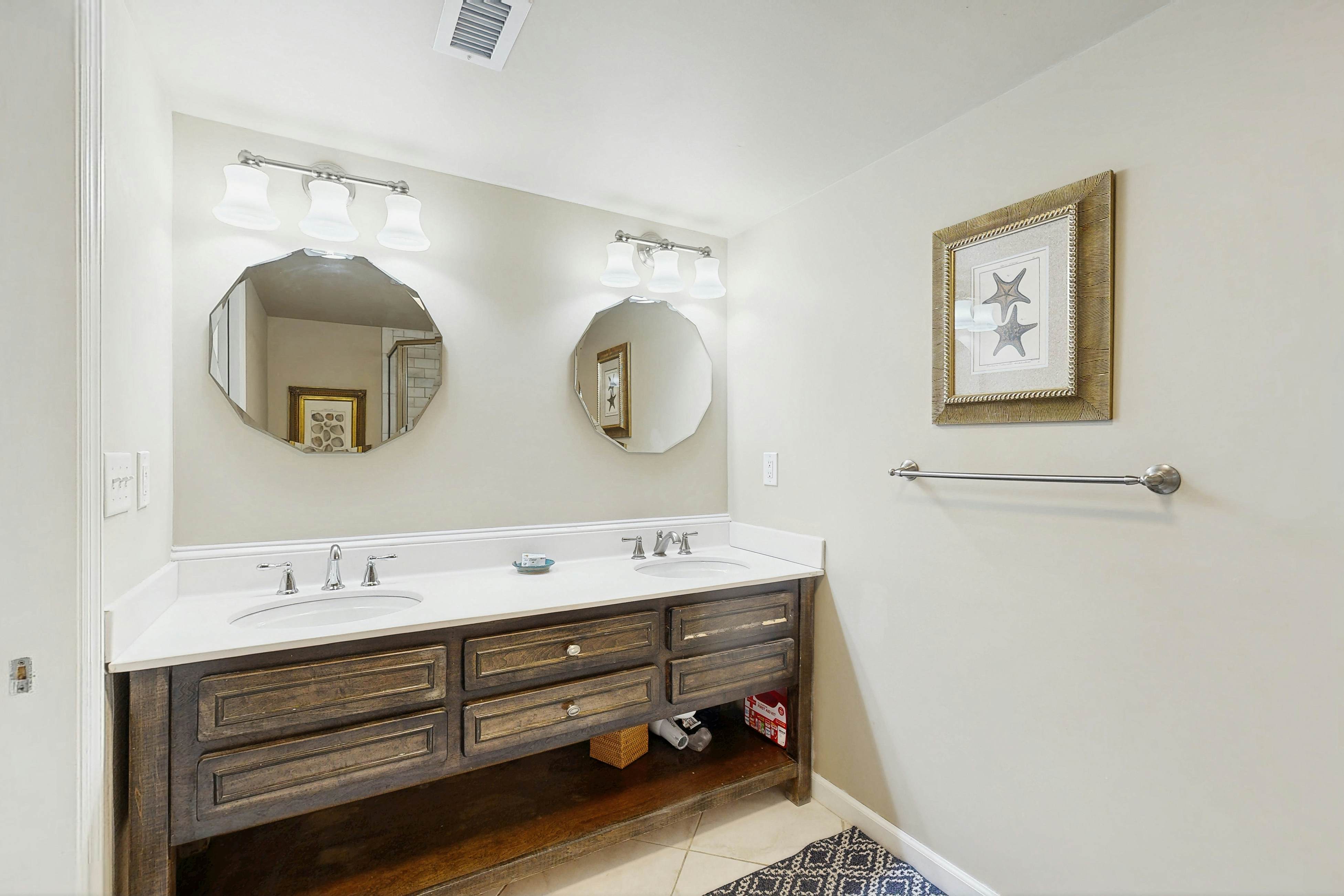 Elegant Ocean View Villa w/Fast WiFi, Shared Pools, Tennis, Golf Courses, & Gym