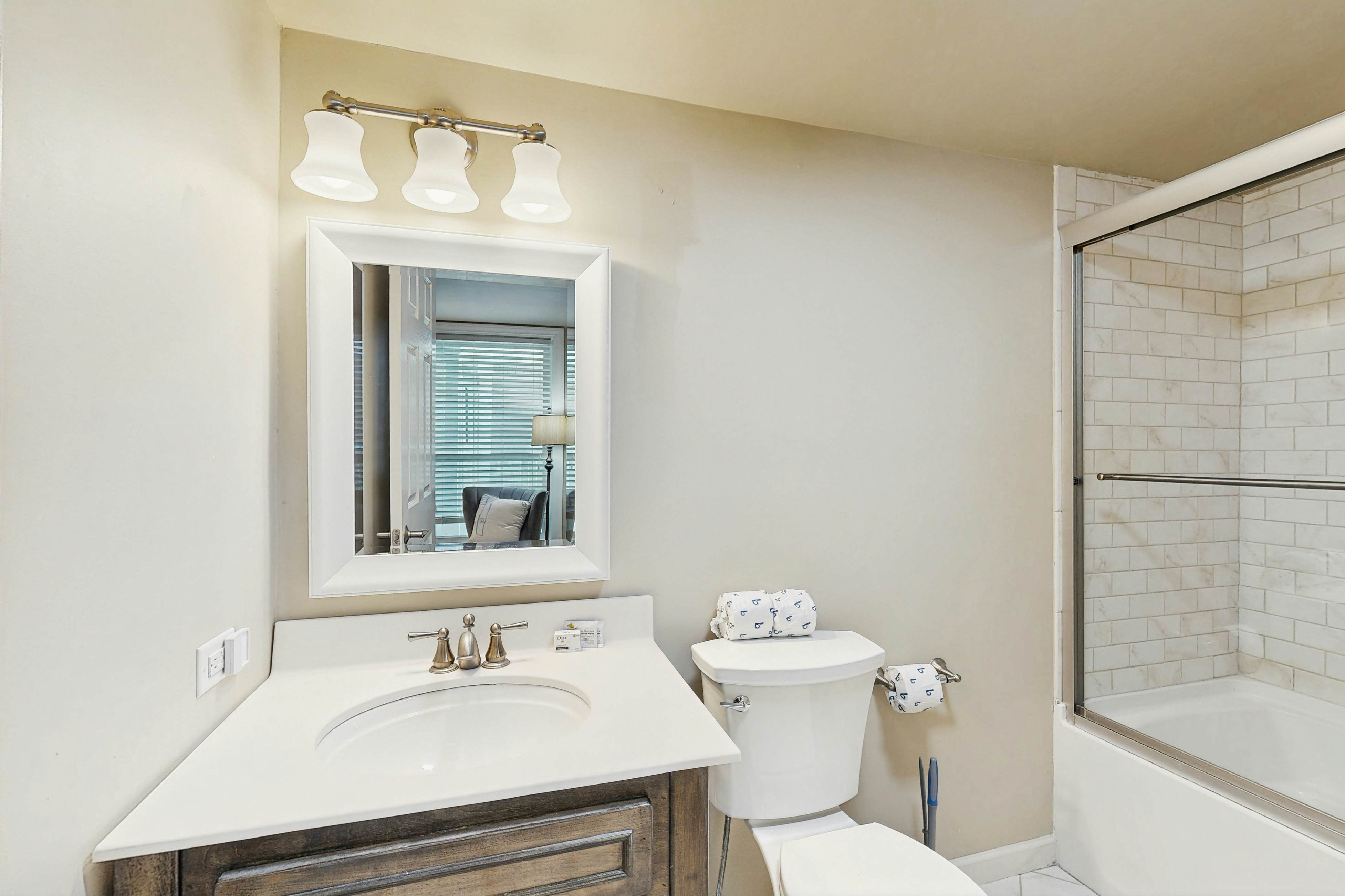 Elegant Ocean View Villa w/Fast WiFi, Shared Pools, Tennis, Golf Courses, & Gym