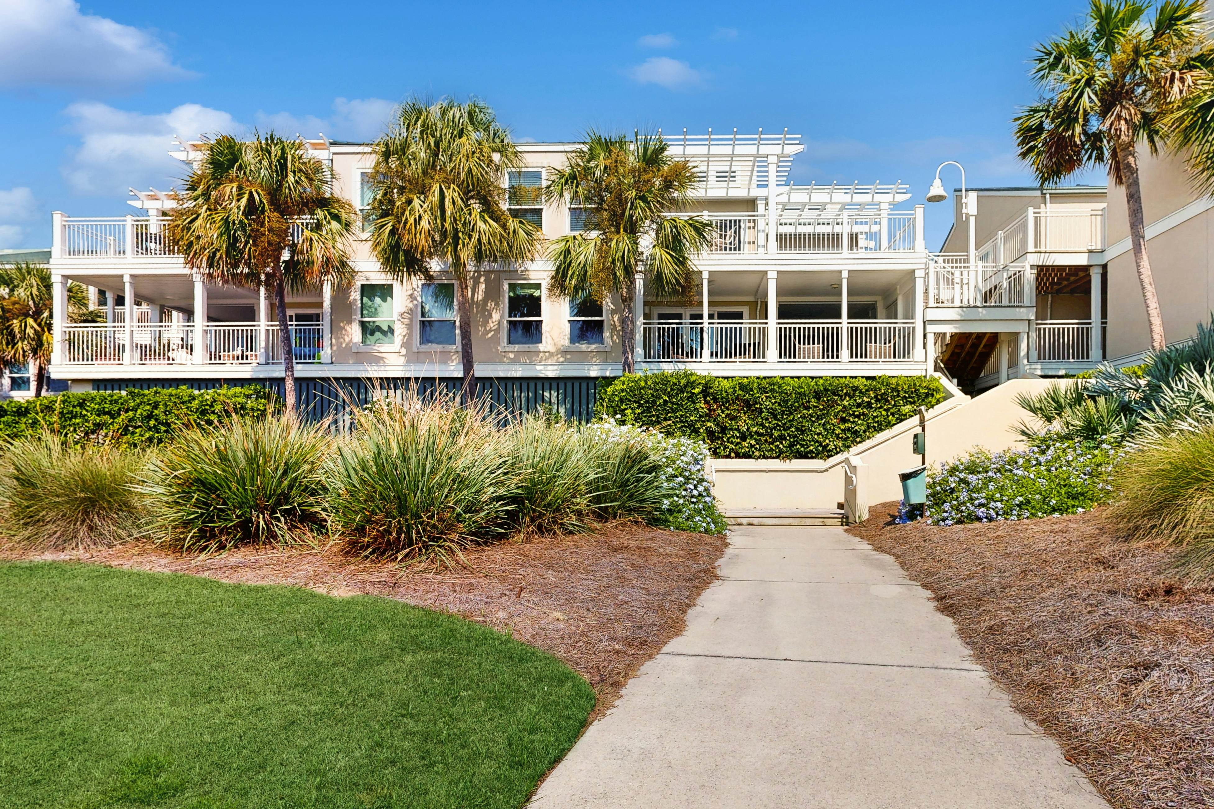 Elegant Ocean View Villa w/Fast WiFi, Shared Pools, Tennis, Golf Courses, & Gym