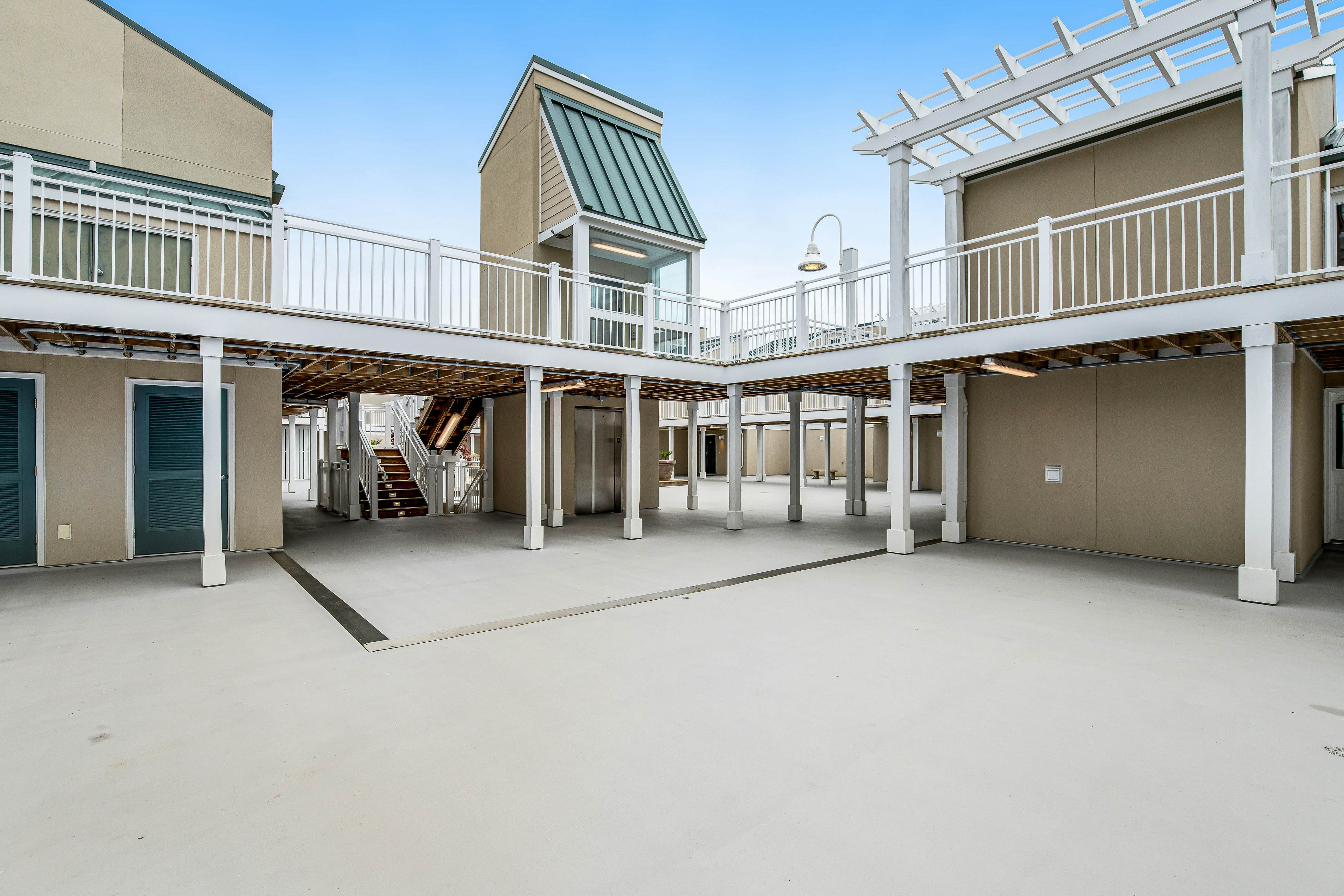 Elegant Ocean View Villa w/Fast WiFi, Shared Pools, Tennis, Golf Courses, & Gym