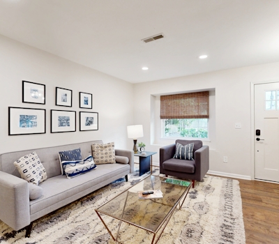 Hunters Trace near Sullivan’s Island Beach & downtown Charleston