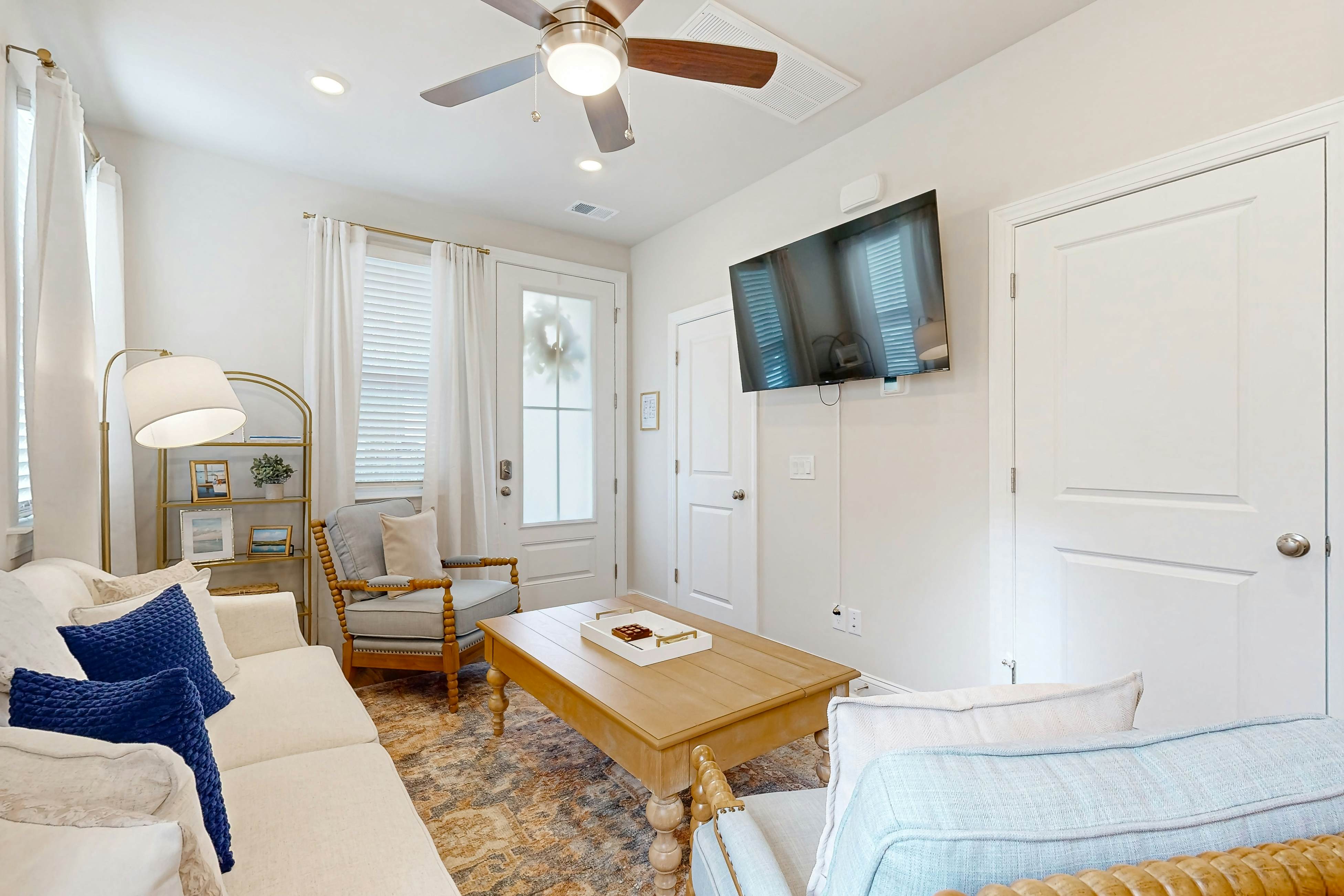 New and Updated Home- Close to charming downtown Charleston