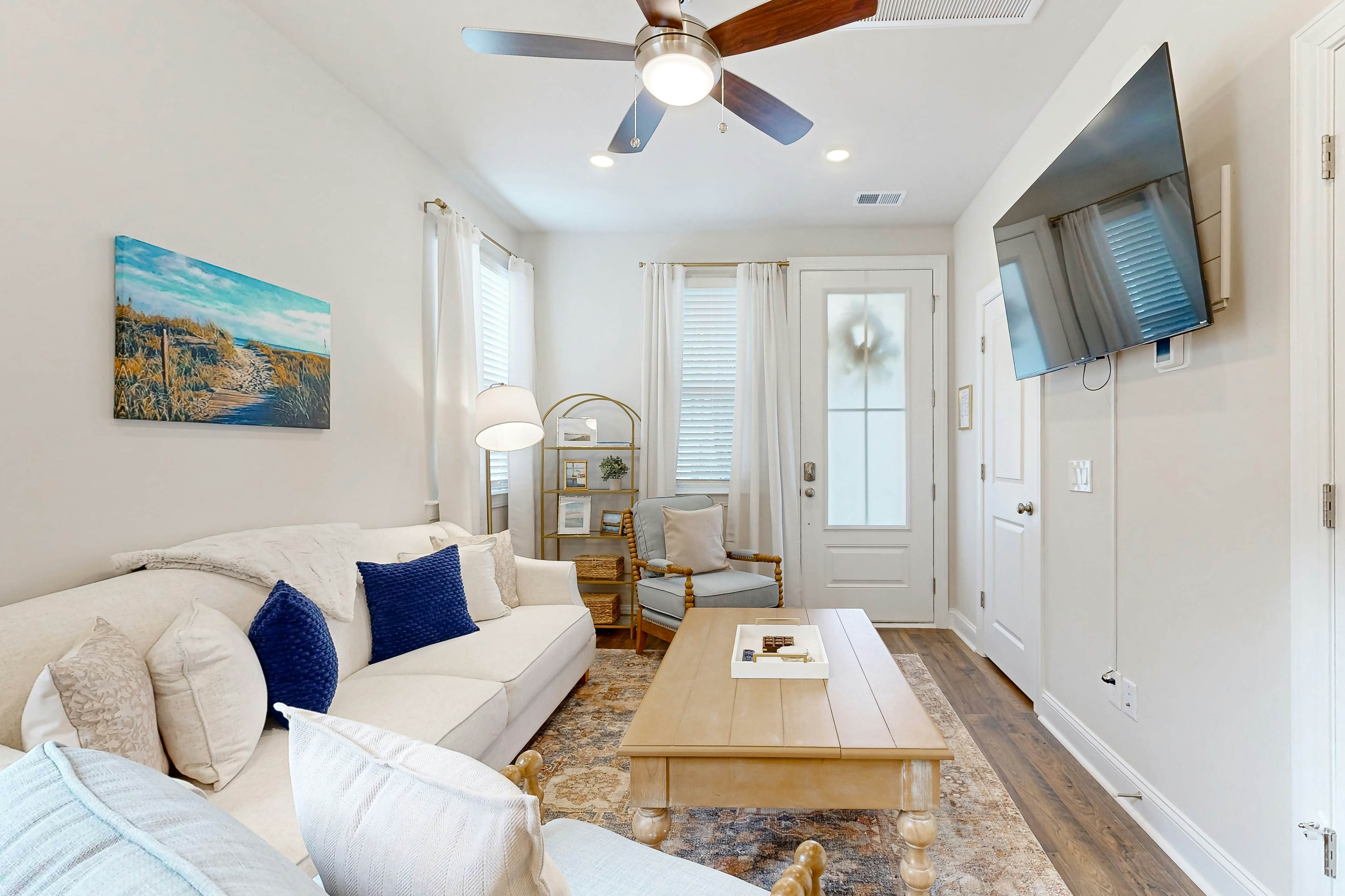 New and Updated Home- Close to charming downtown Charleston