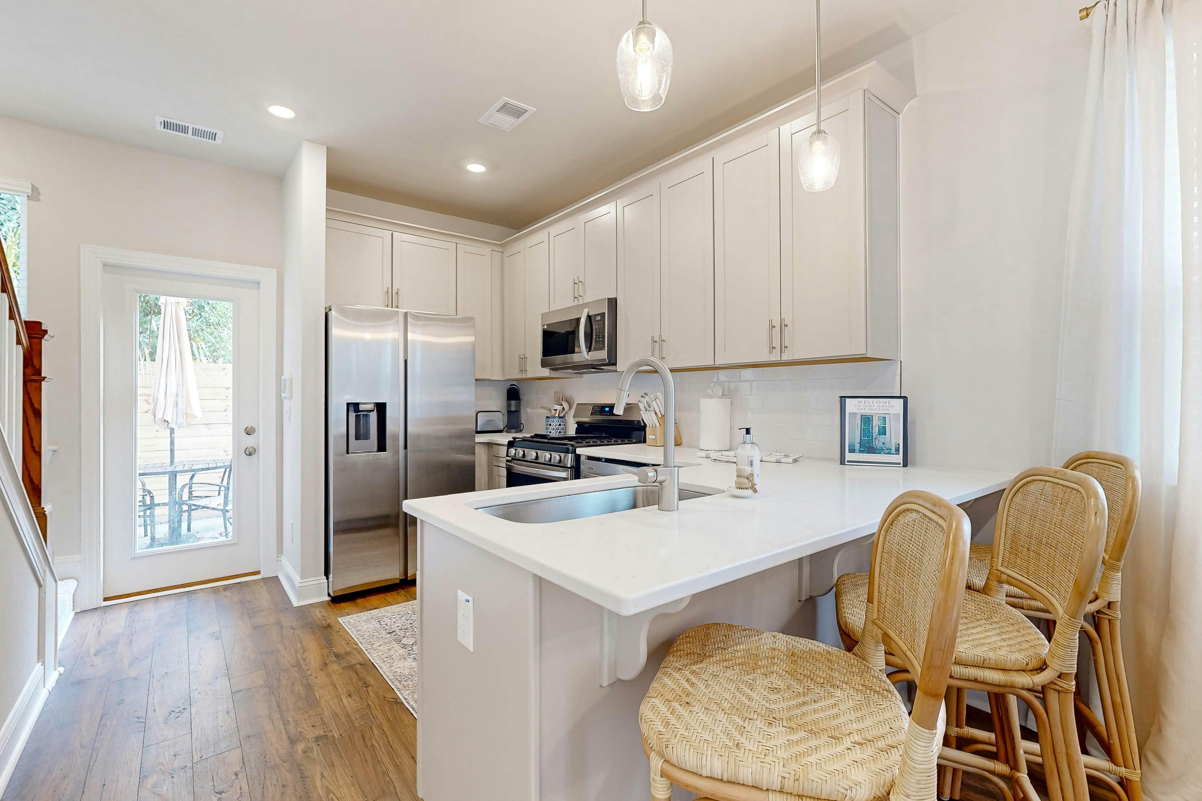 New and Updated Home- Close to charming downtown Charleston