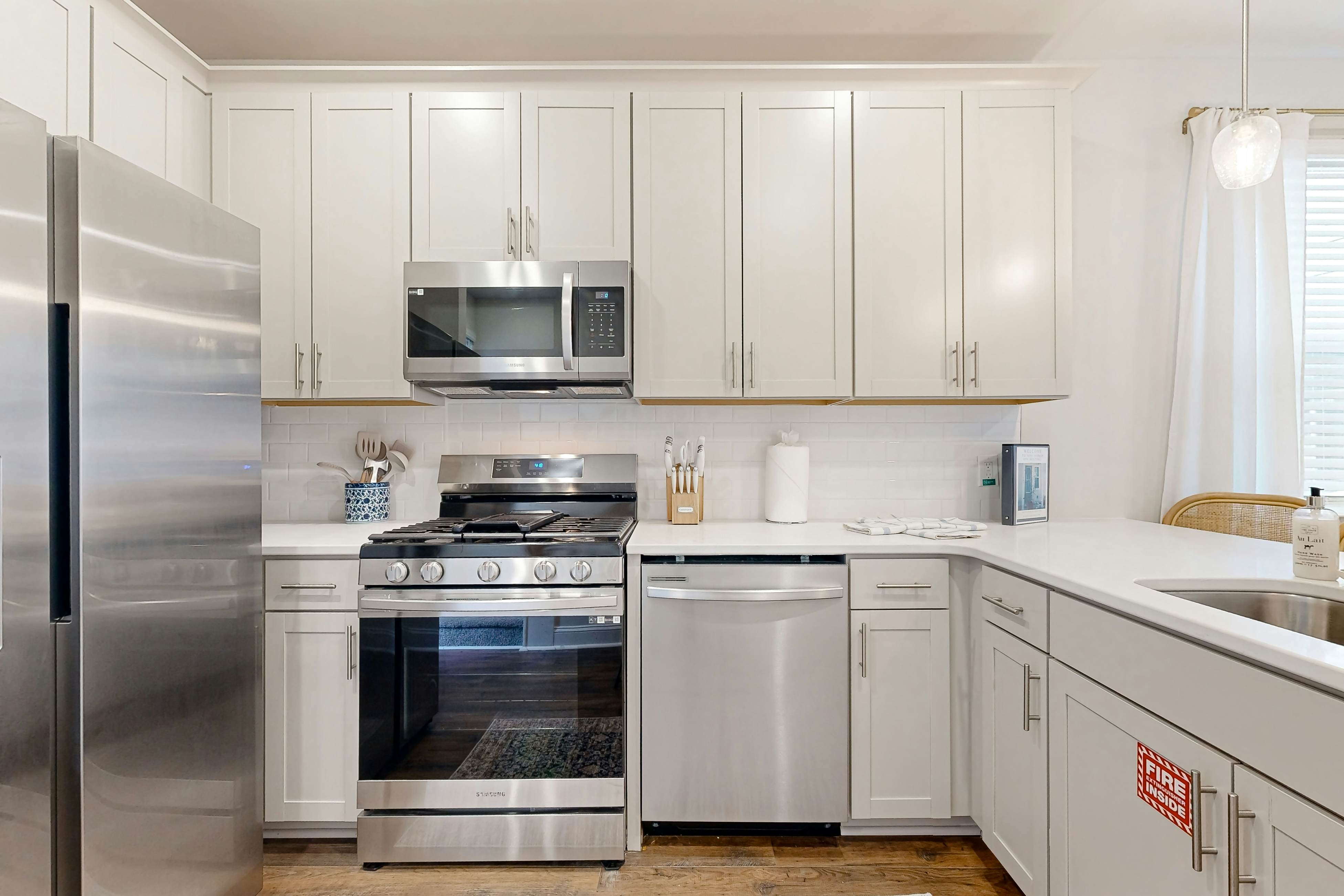 New and Updated Home- Close to charming downtown Charleston