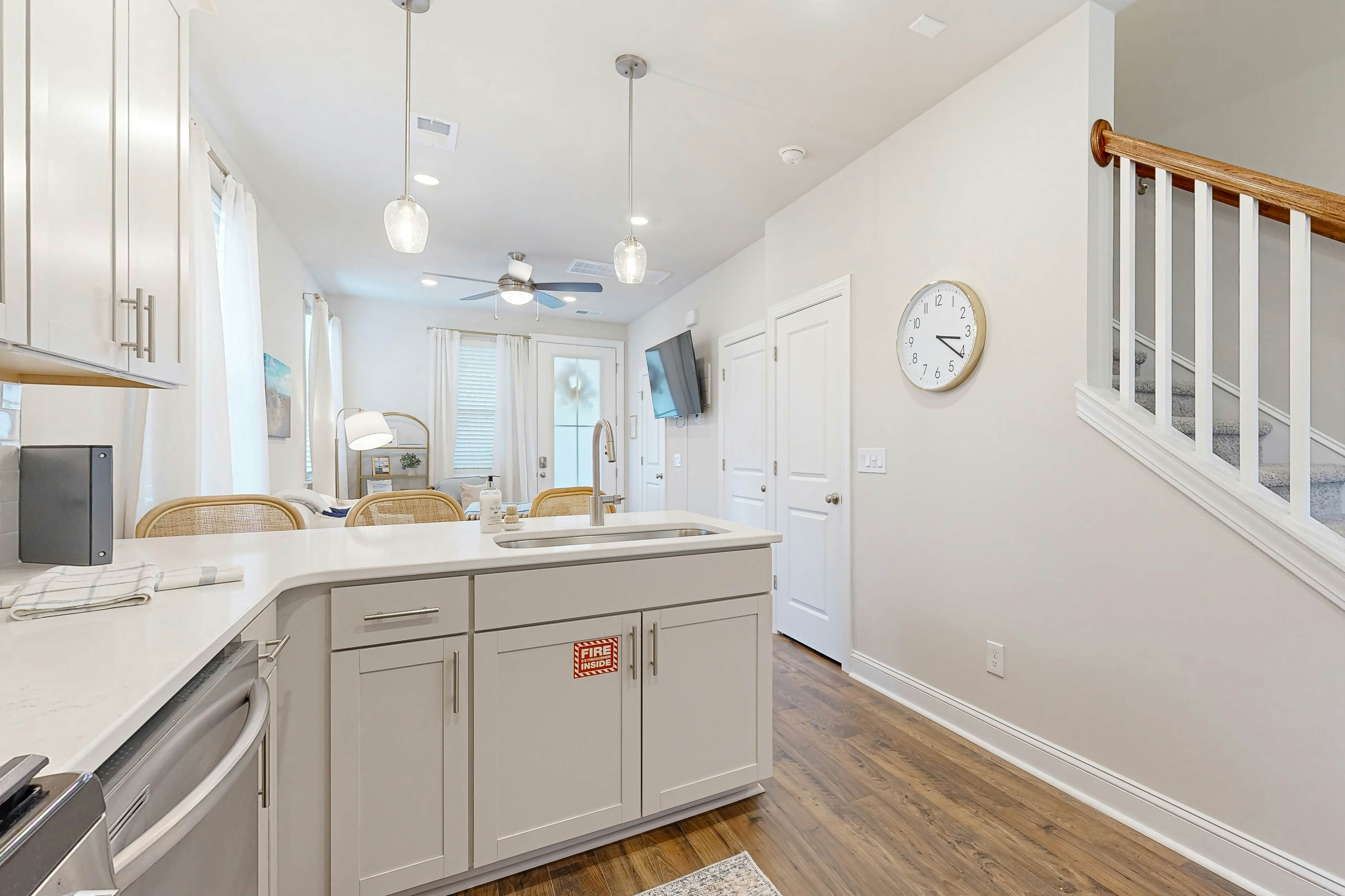 New and Updated Home- Close to charming downtown Charleston