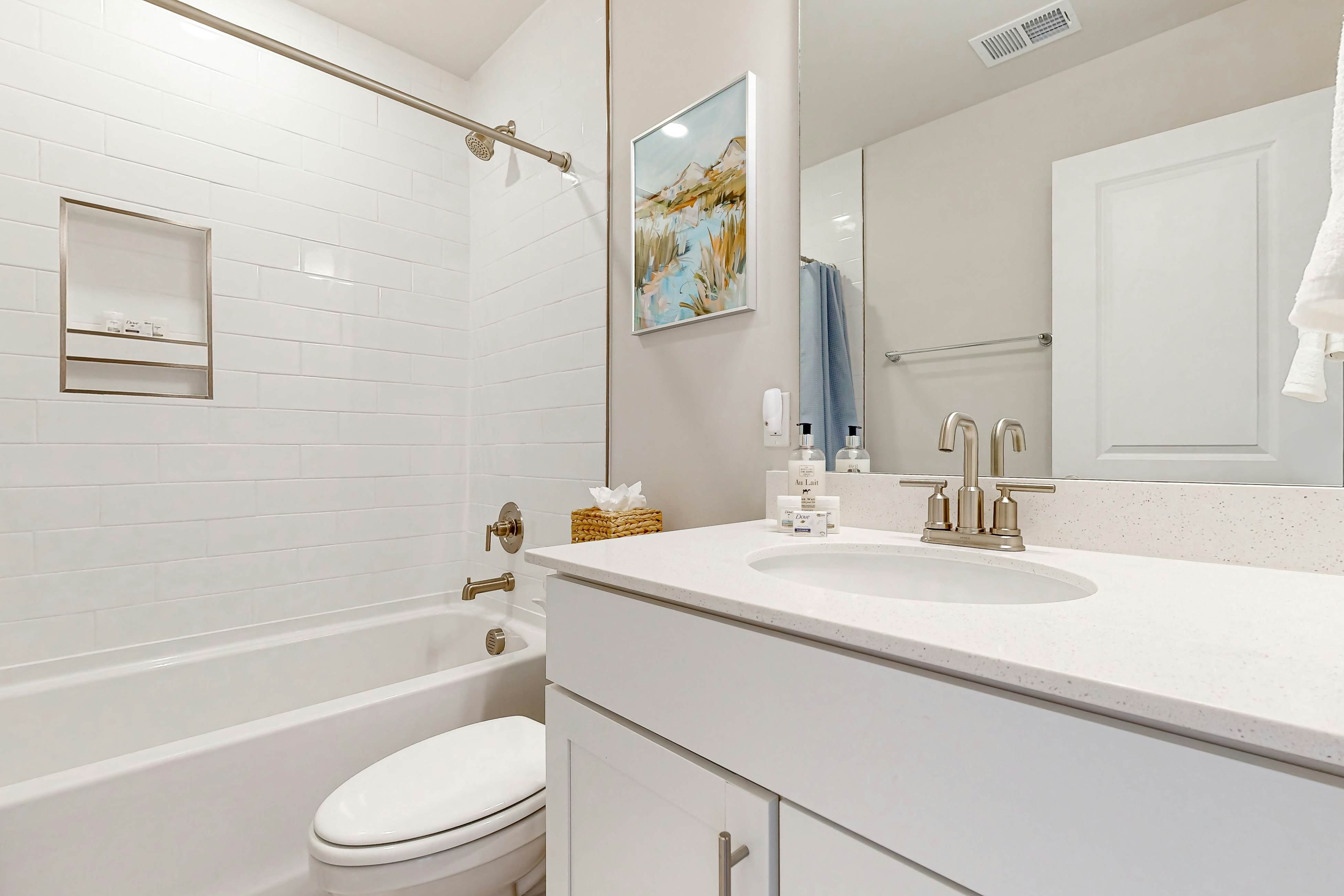 New and Updated Home- Close to charming downtown Charleston