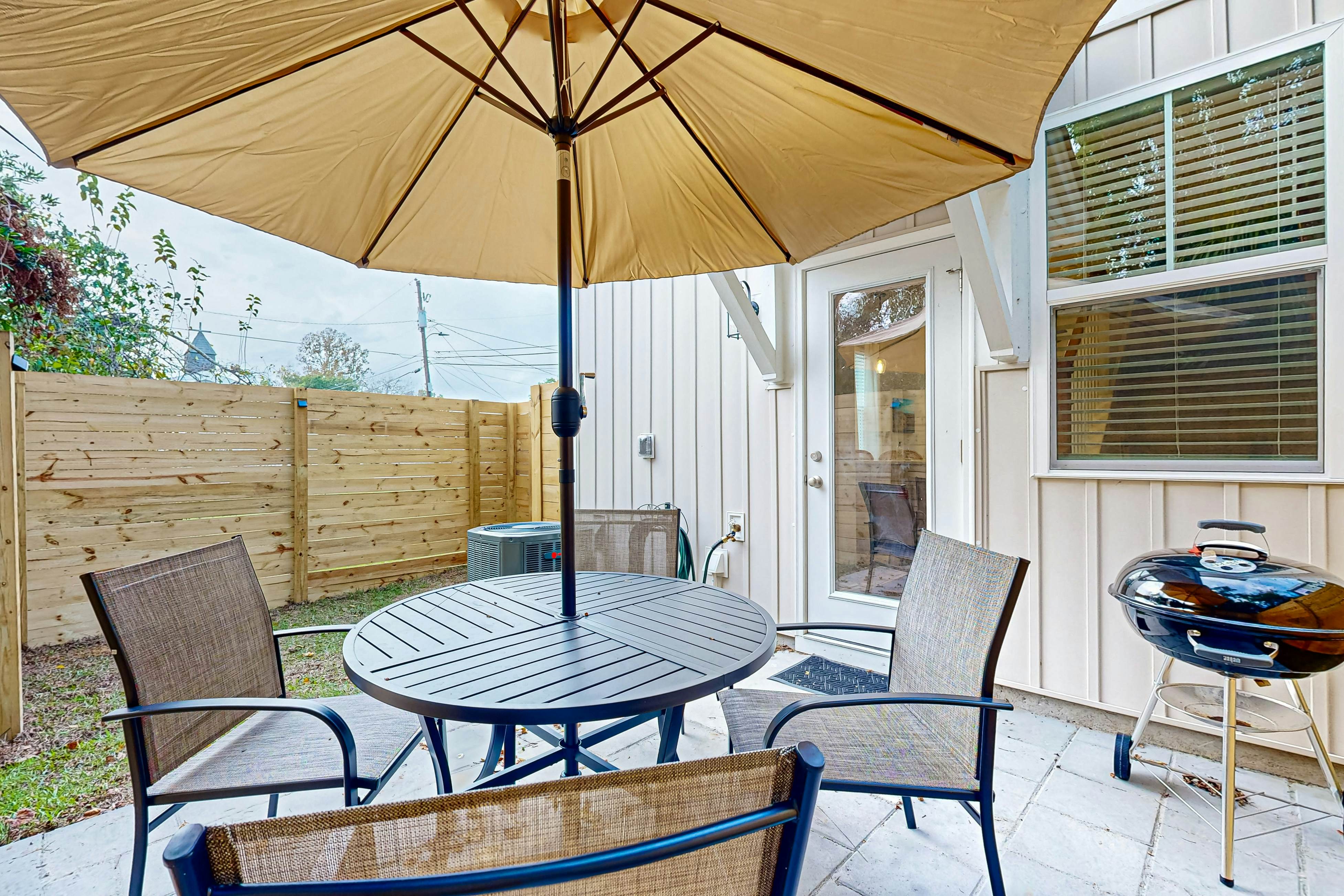 New and Updated Home- Close to charming downtown Charleston