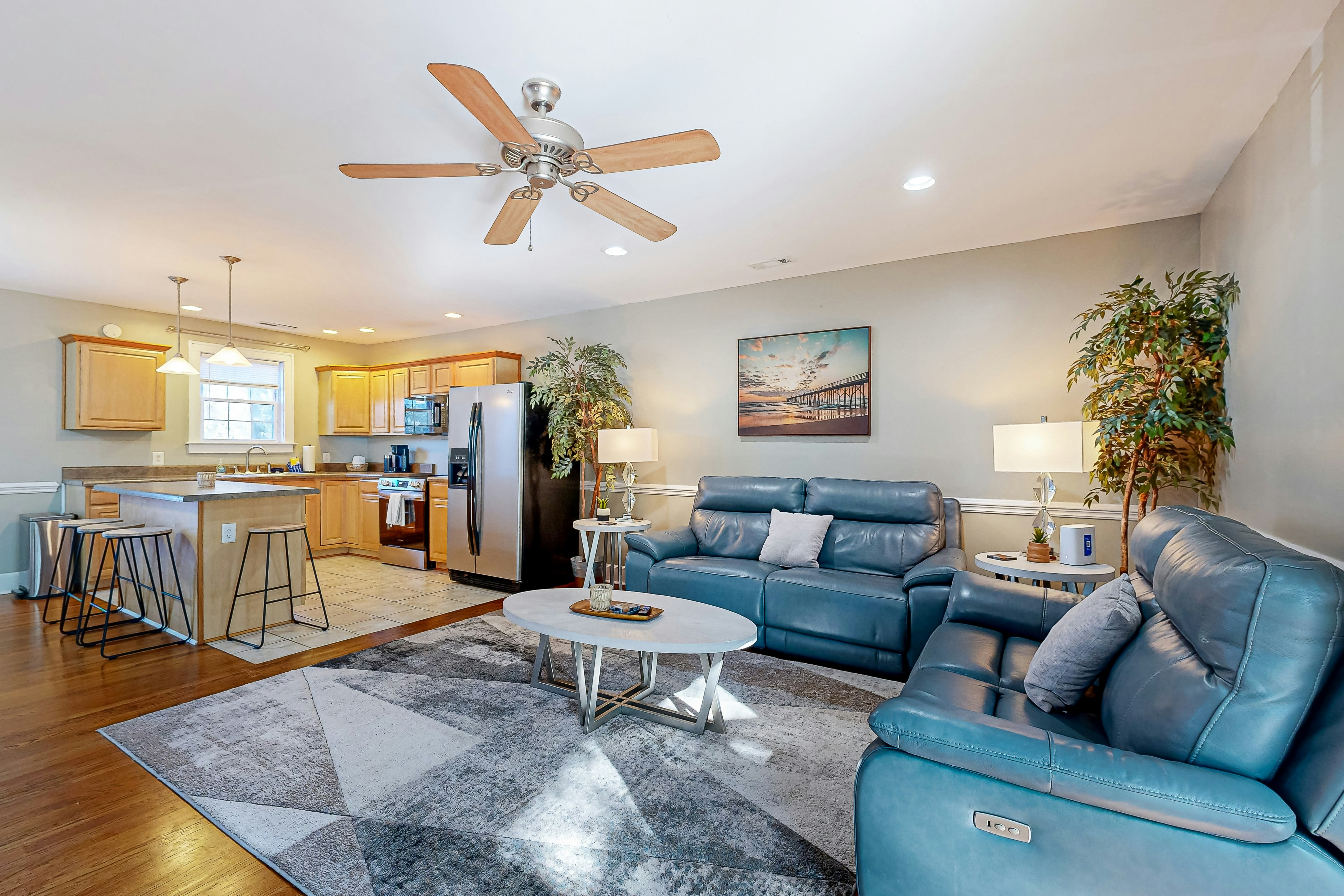 Dog-friendly home in North Charleston with backyard, firepit & W/D