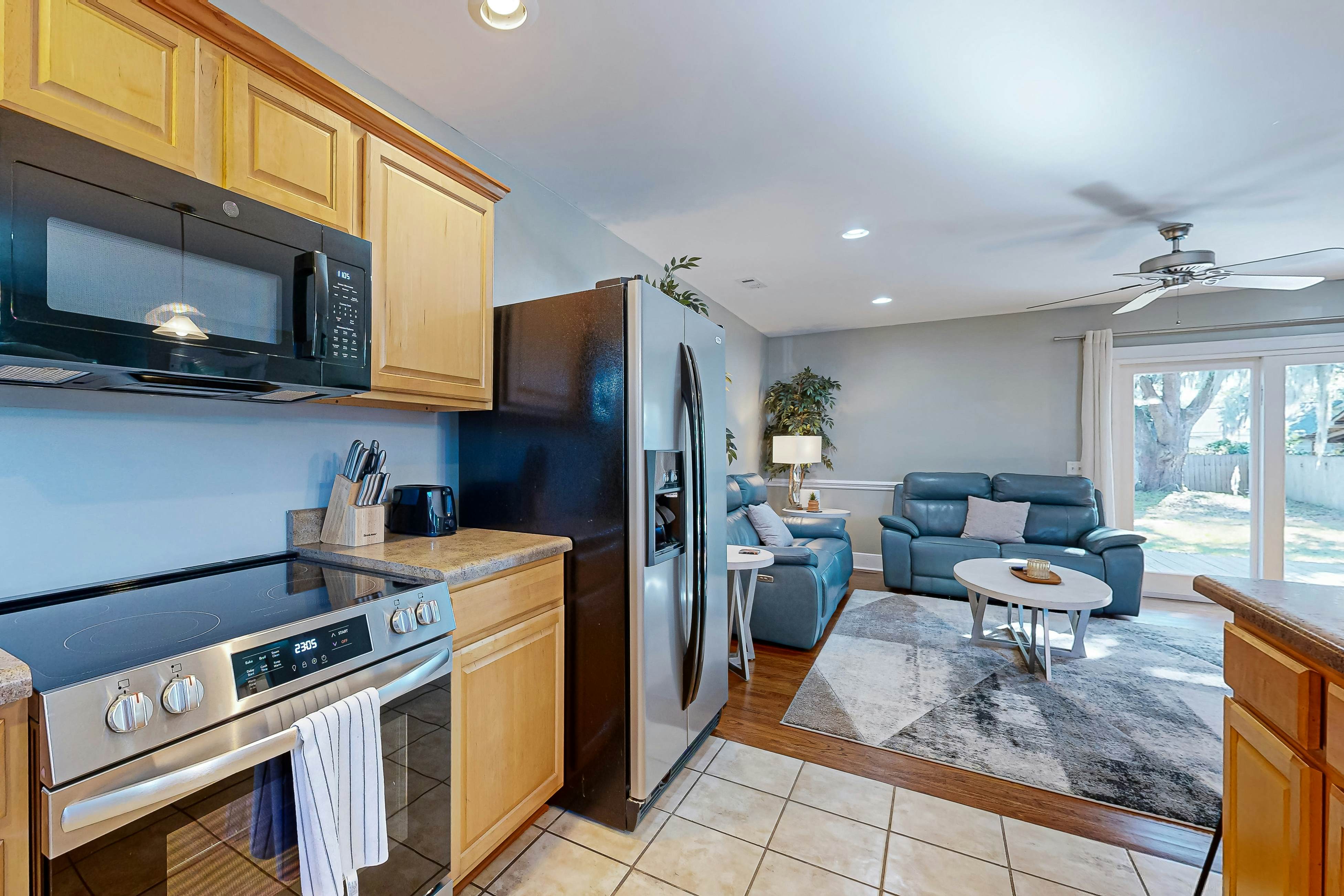 Dog-friendly home in North Charleston with backyard, firepit & W/D