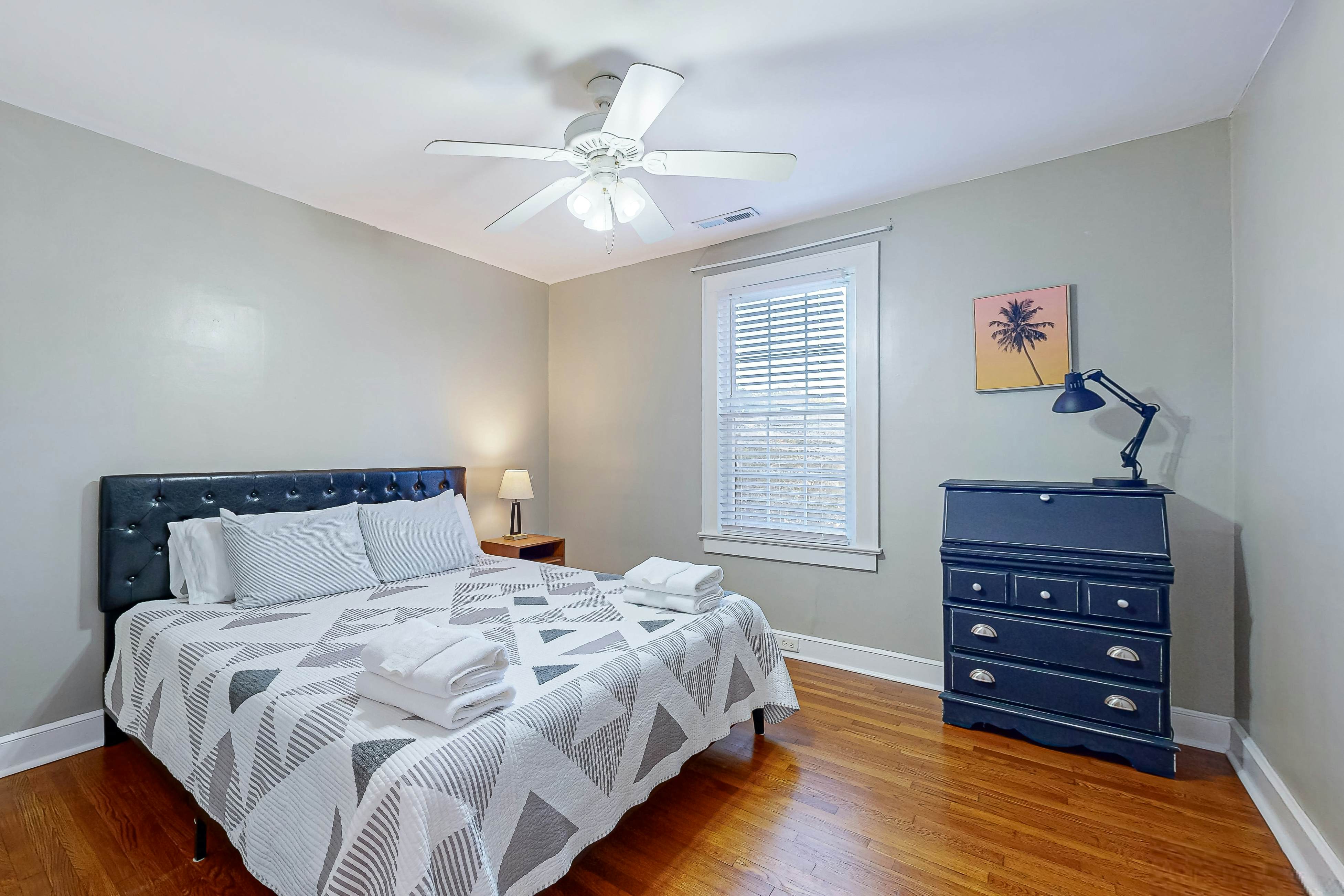 Dog-friendly home in North Charleston with backyard, firepit & W/D