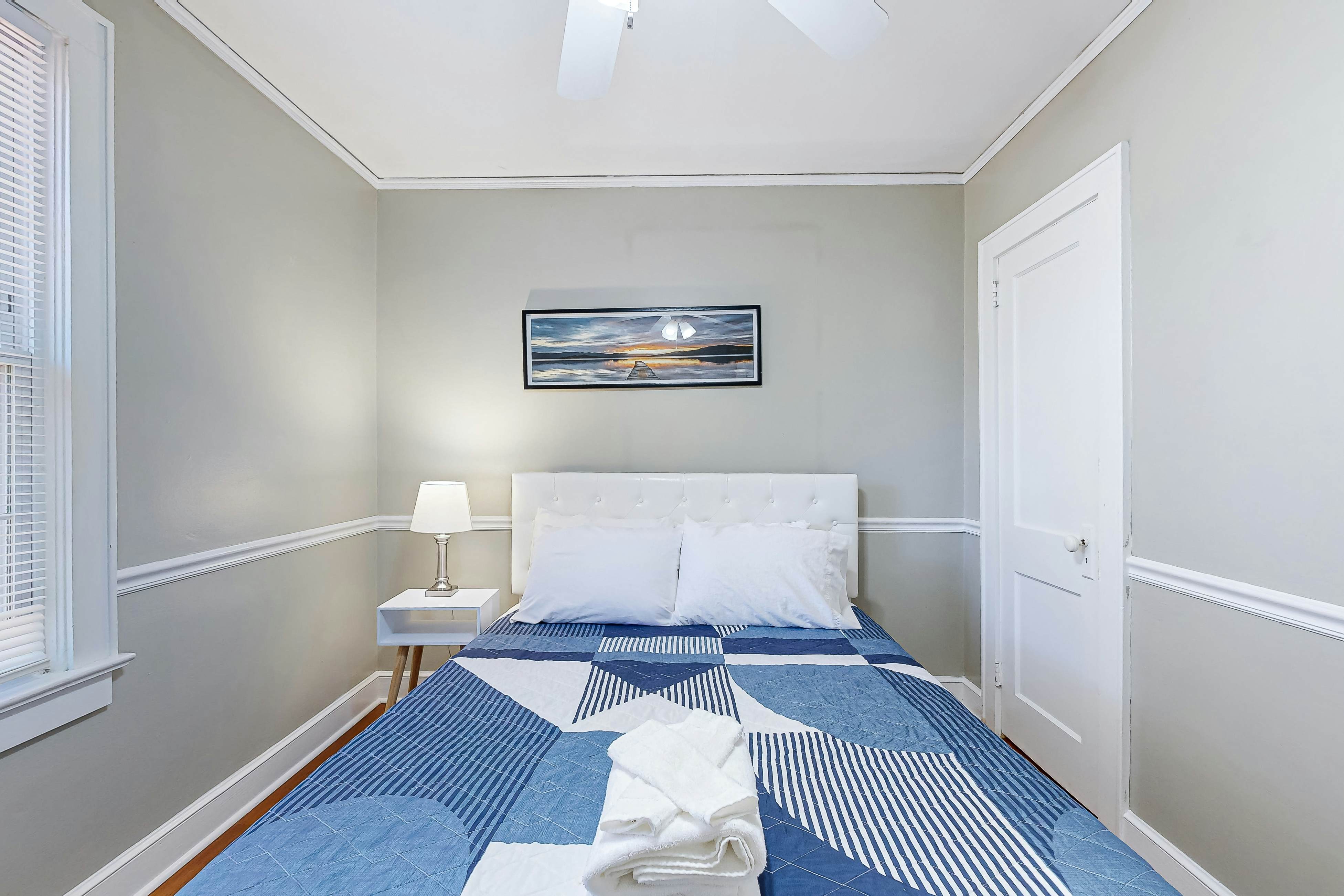 Dog-friendly home in North Charleston with backyard, firepit & W/D