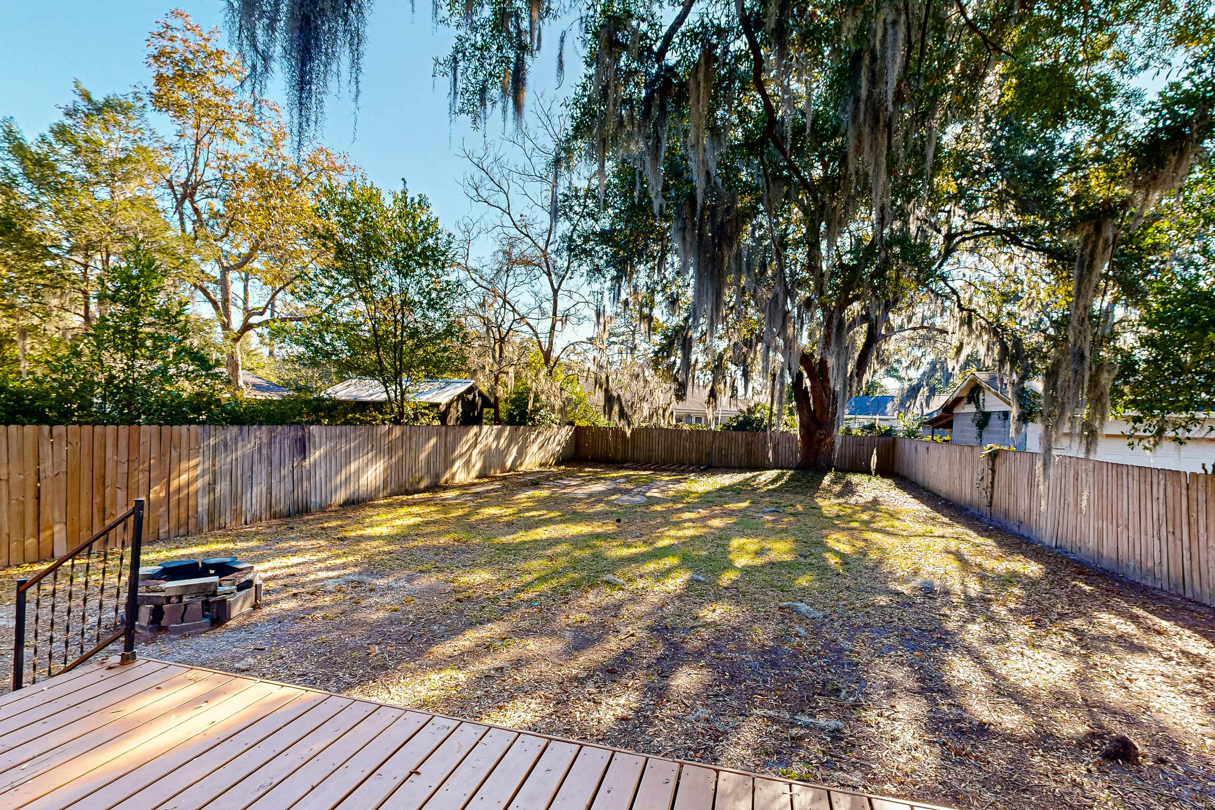 Dog-friendly home in North Charleston with backyard, firepit & W/D