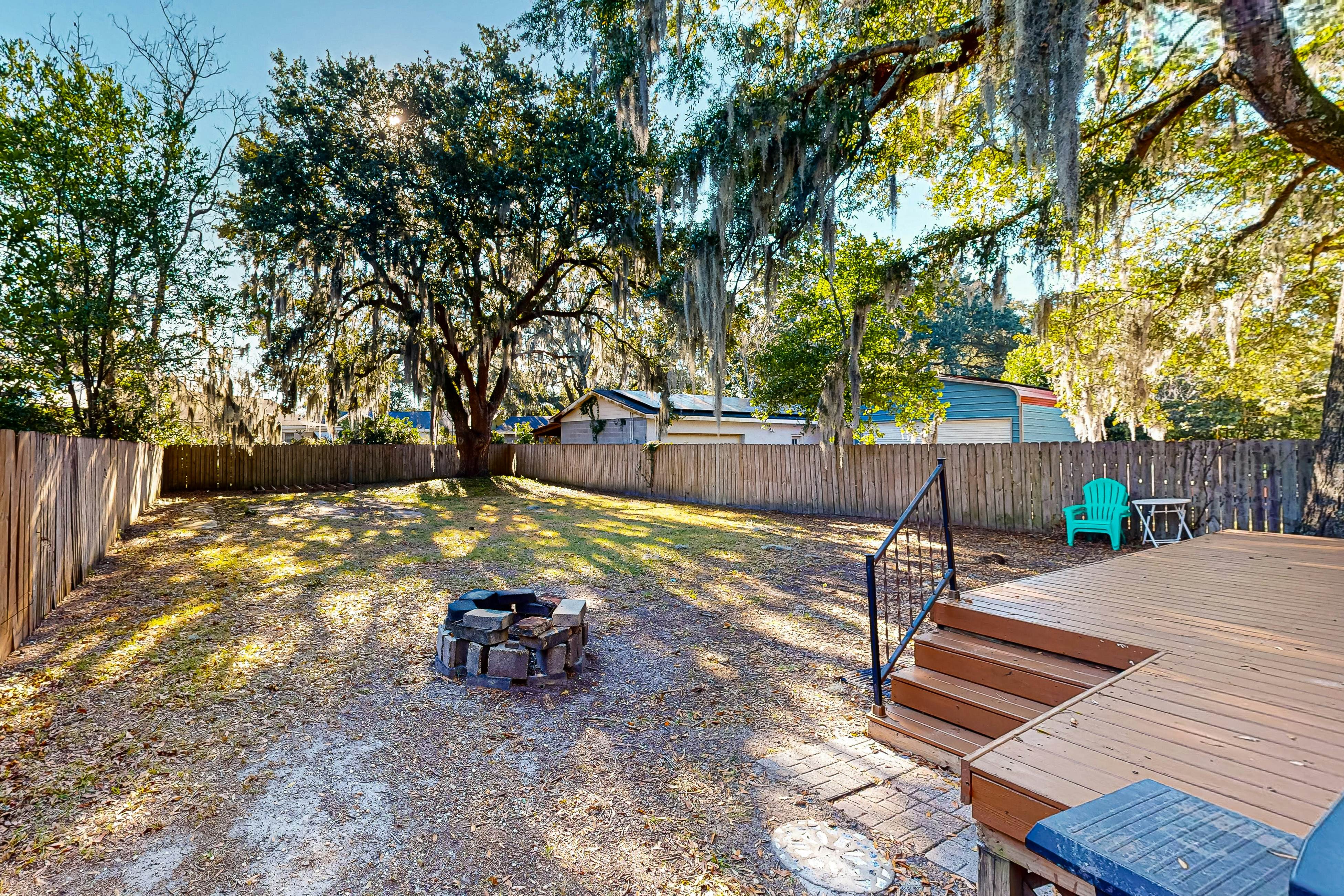 Dog-friendly home in North Charleston with backyard, firepit & W/D