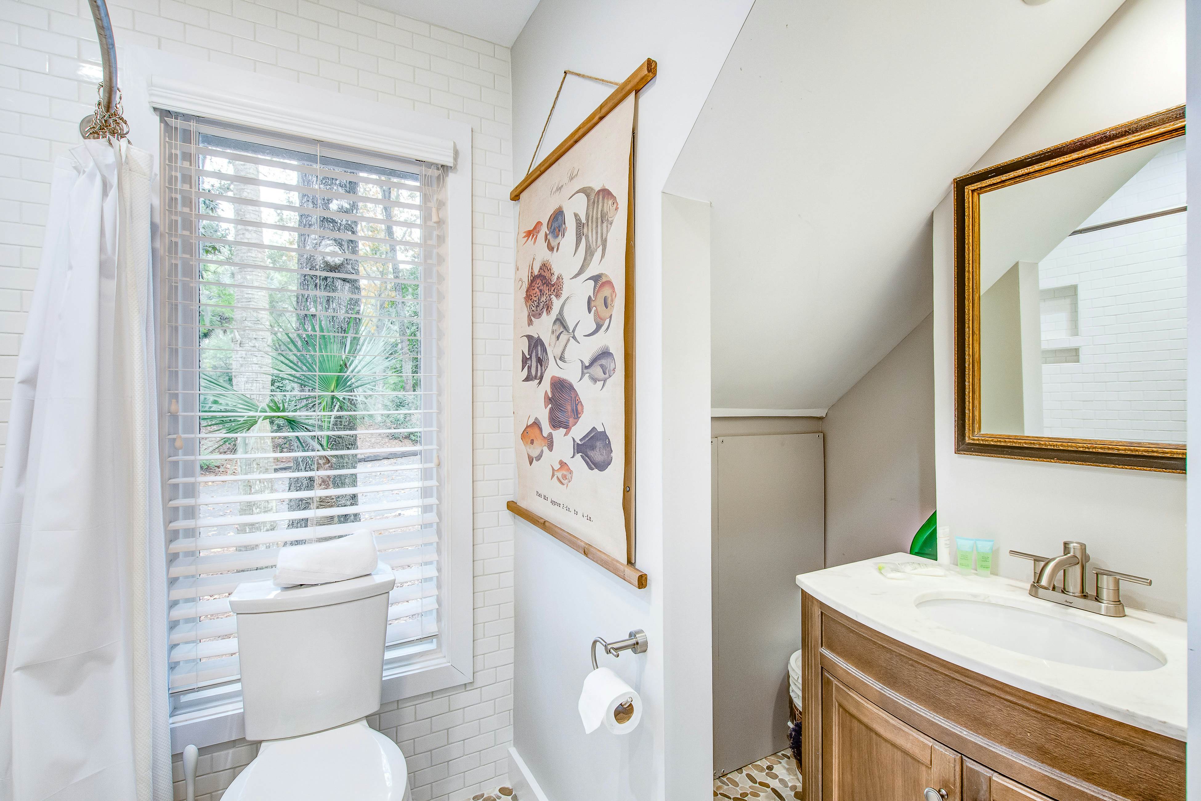 Prime destination for tennis & golf with club access & pools - dog-friendly