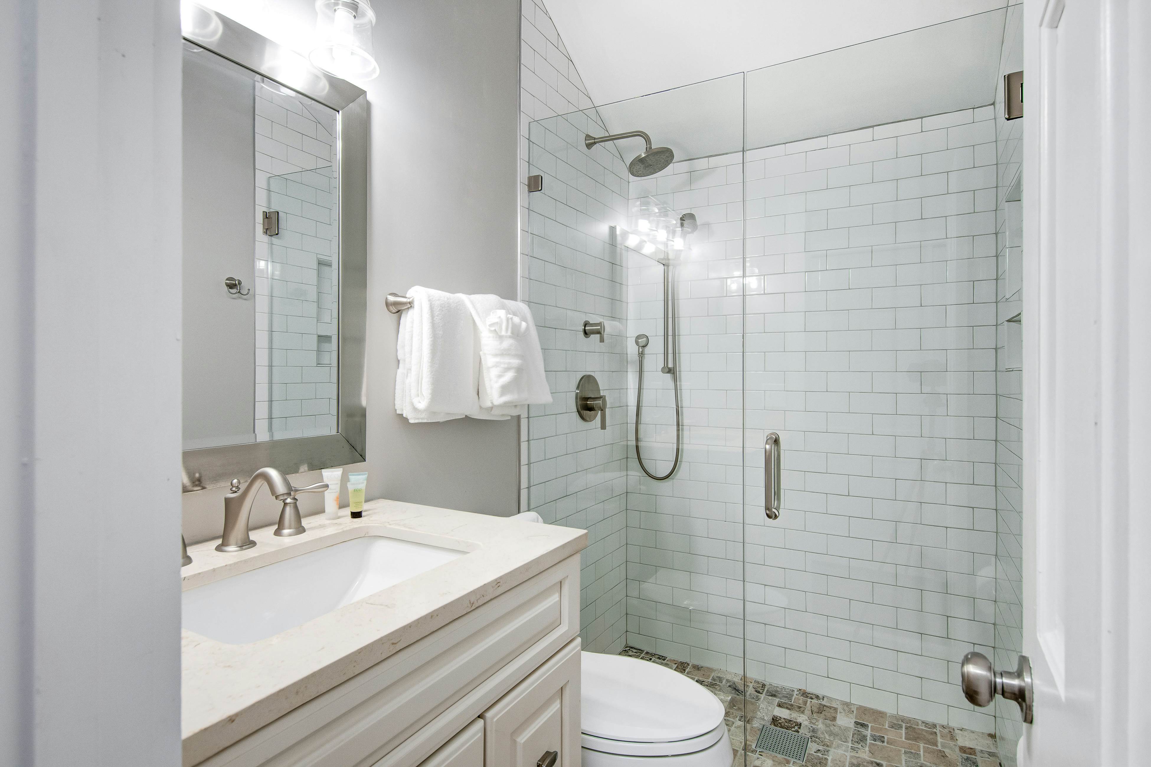 Prime destination for tennis & golf with club access & pools - dog-friendly