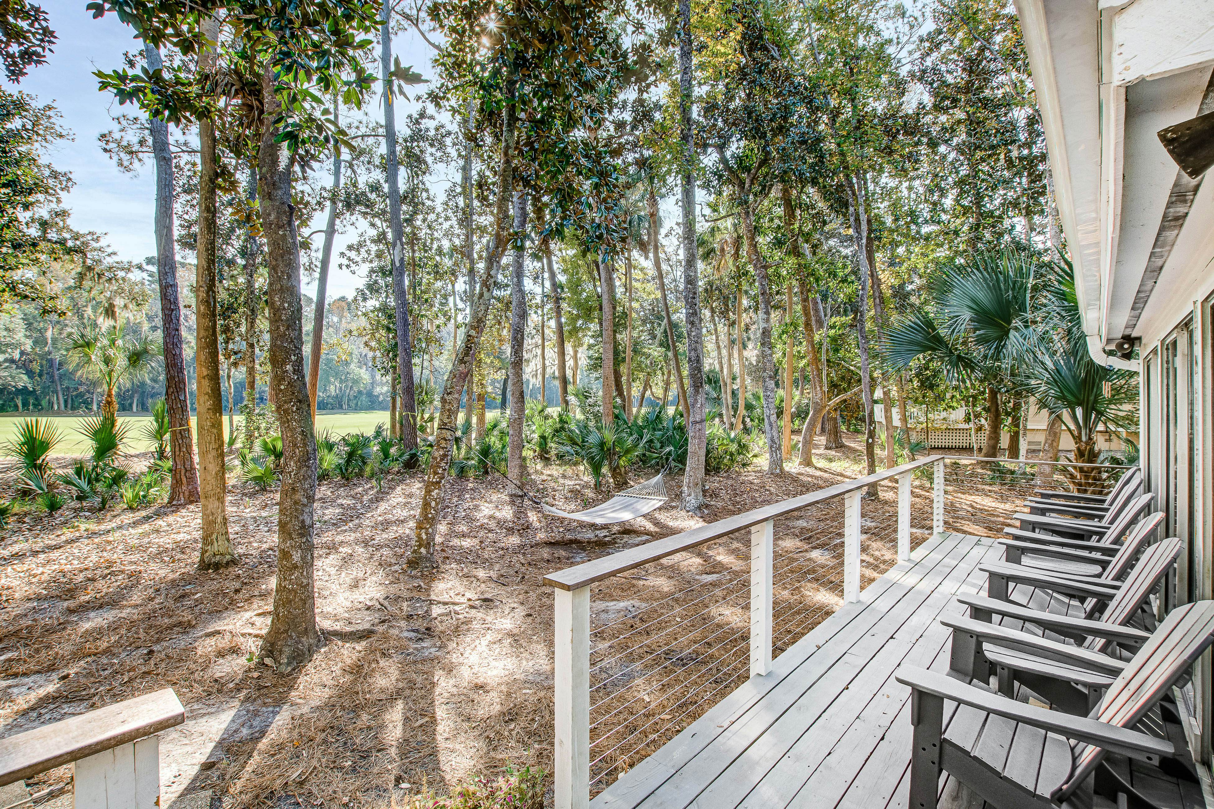 Prime destination for tennis & golf with club access & pools - dog-friendly