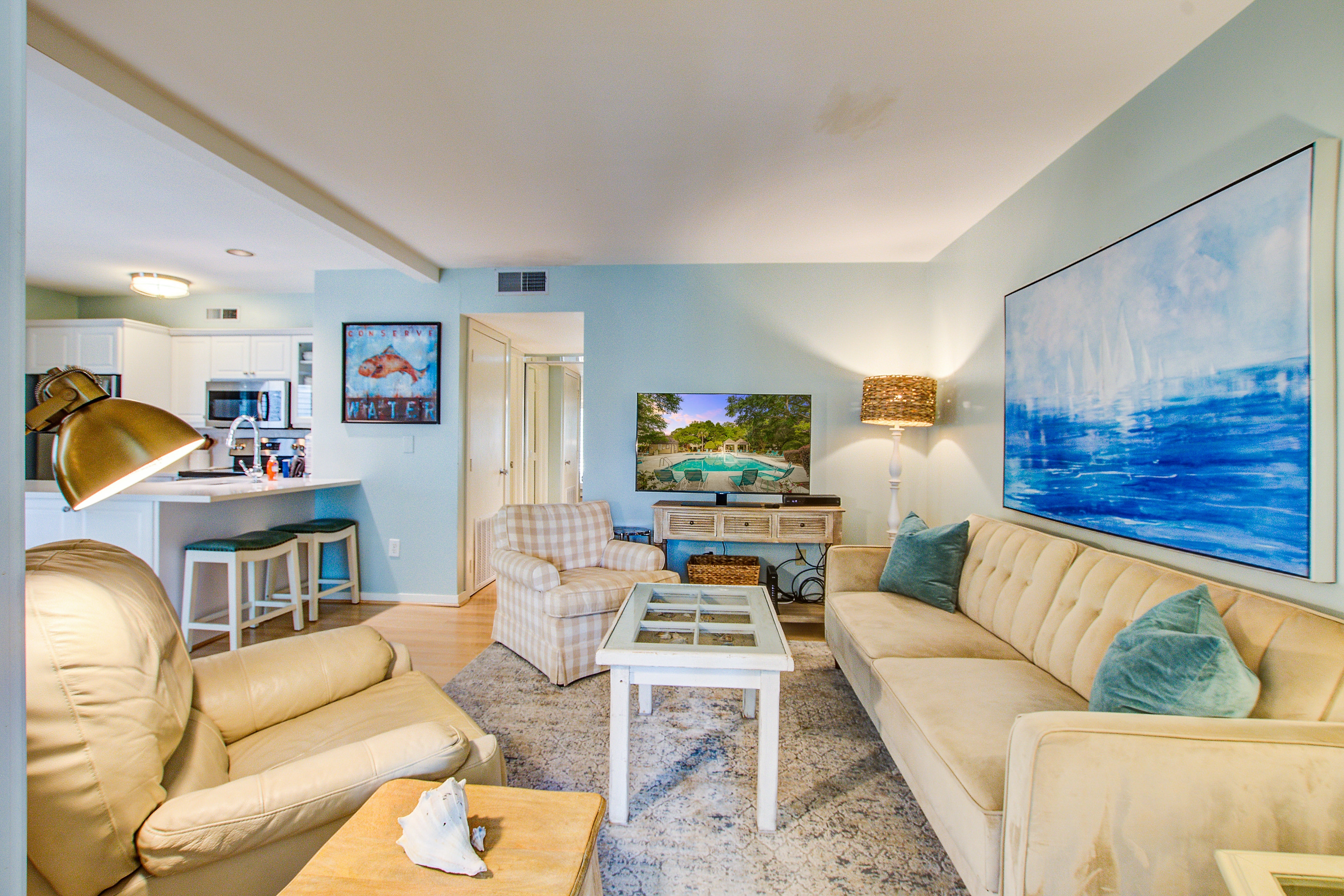 Cozy Island Home with Balcony and W/D