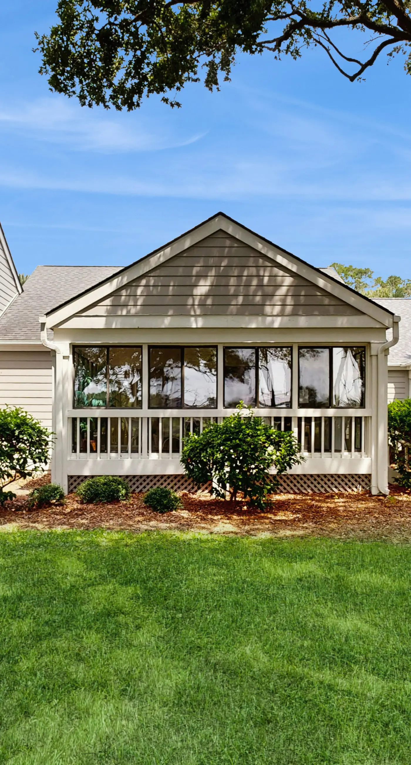 First-floor villa overlooking the Ocean Winds golf course 18th fairway