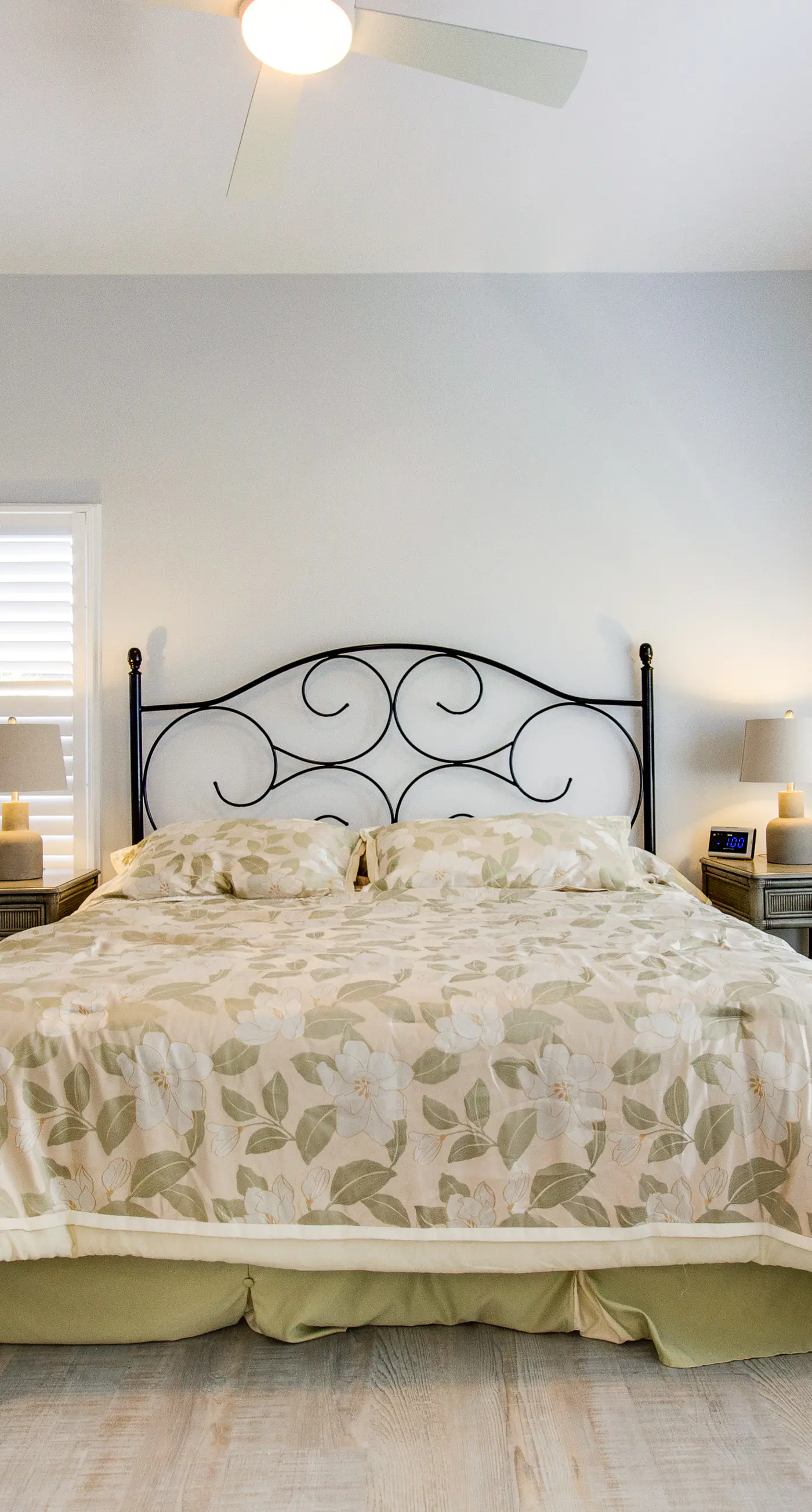 Handicap accessible villa featuring views of hole #1 at Crooked Oaks