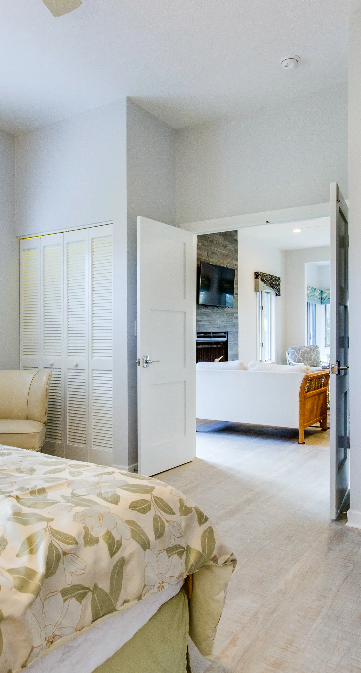 Handicap accessible villa featuring views of hole #1 at Crooked Oaks