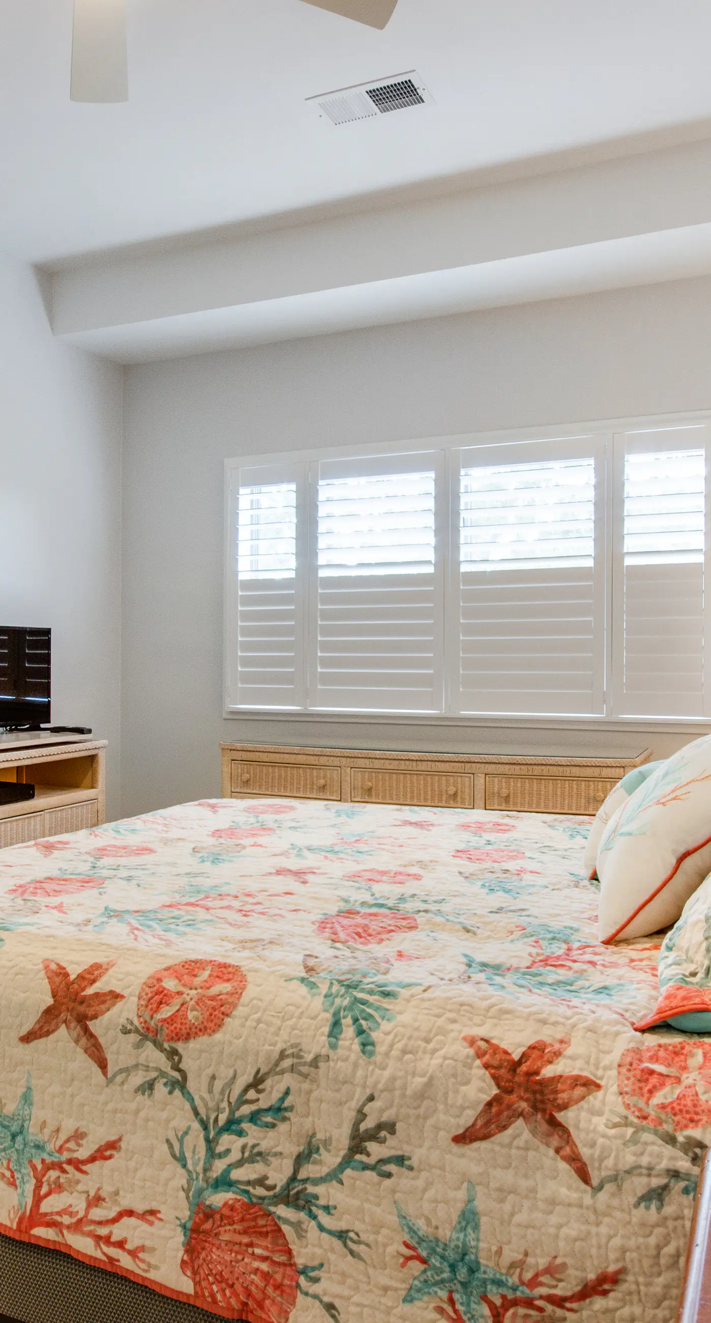 Handicap accessible villa featuring views of hole #1 at Crooked Oaks