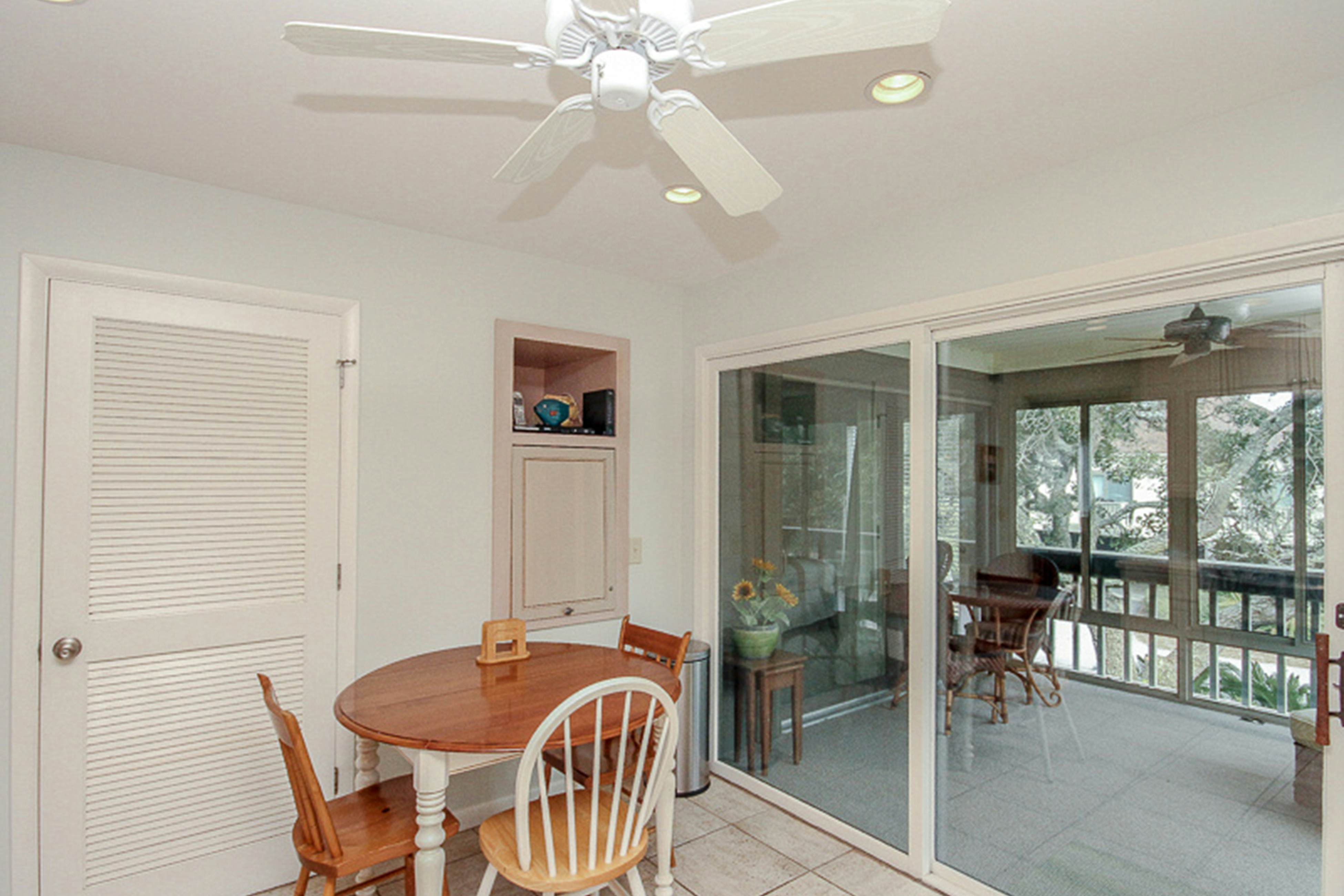 Villa with screened porch & ocean views - just across the street from the beach