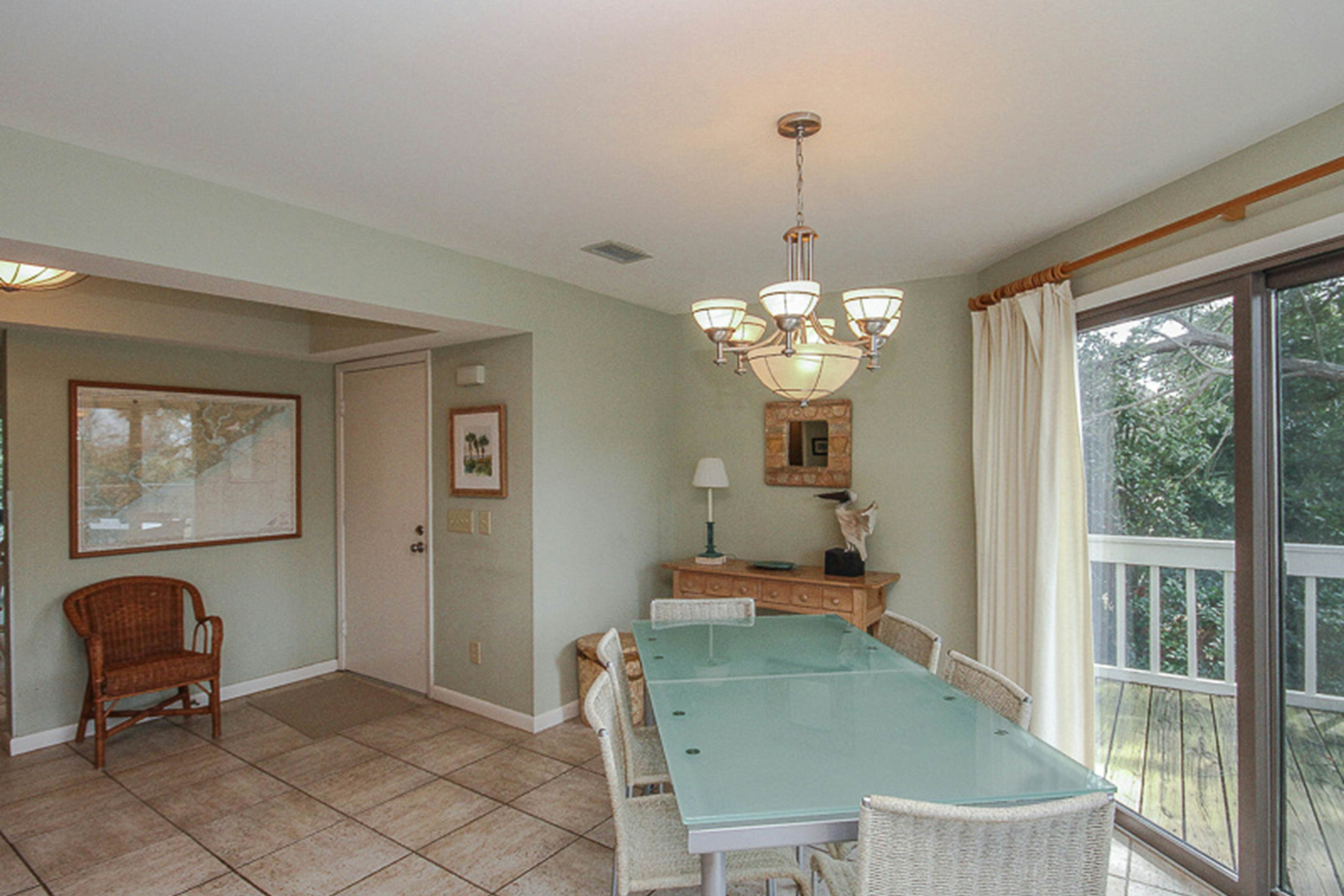 Villa with screened porch & ocean views - just across the street from the beach