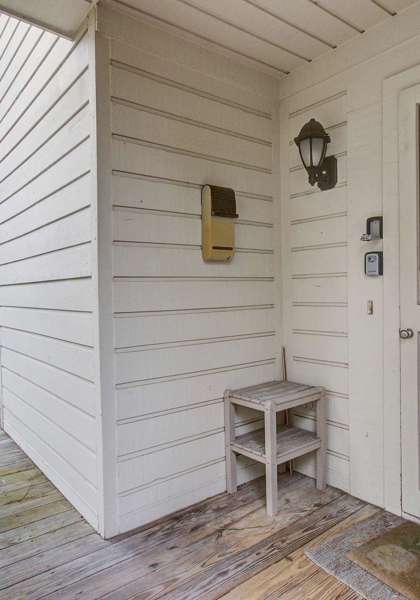 Villa with screened porch & fabulous views - just across the street from the beach