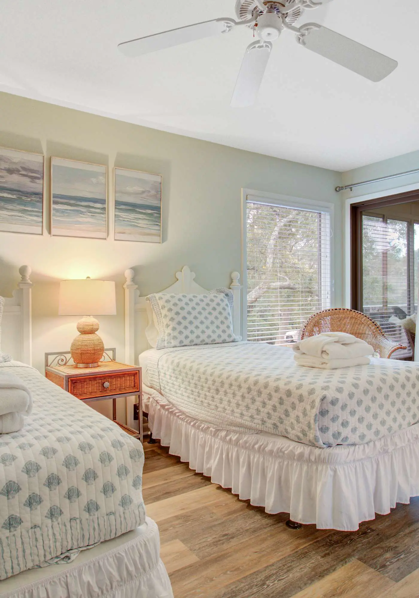 Villa with screened porch & fabulous views - just across the street from the beach