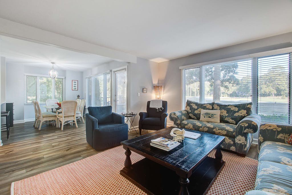Updated West Beach villa w/ fairway & lagoon views - walk to beach