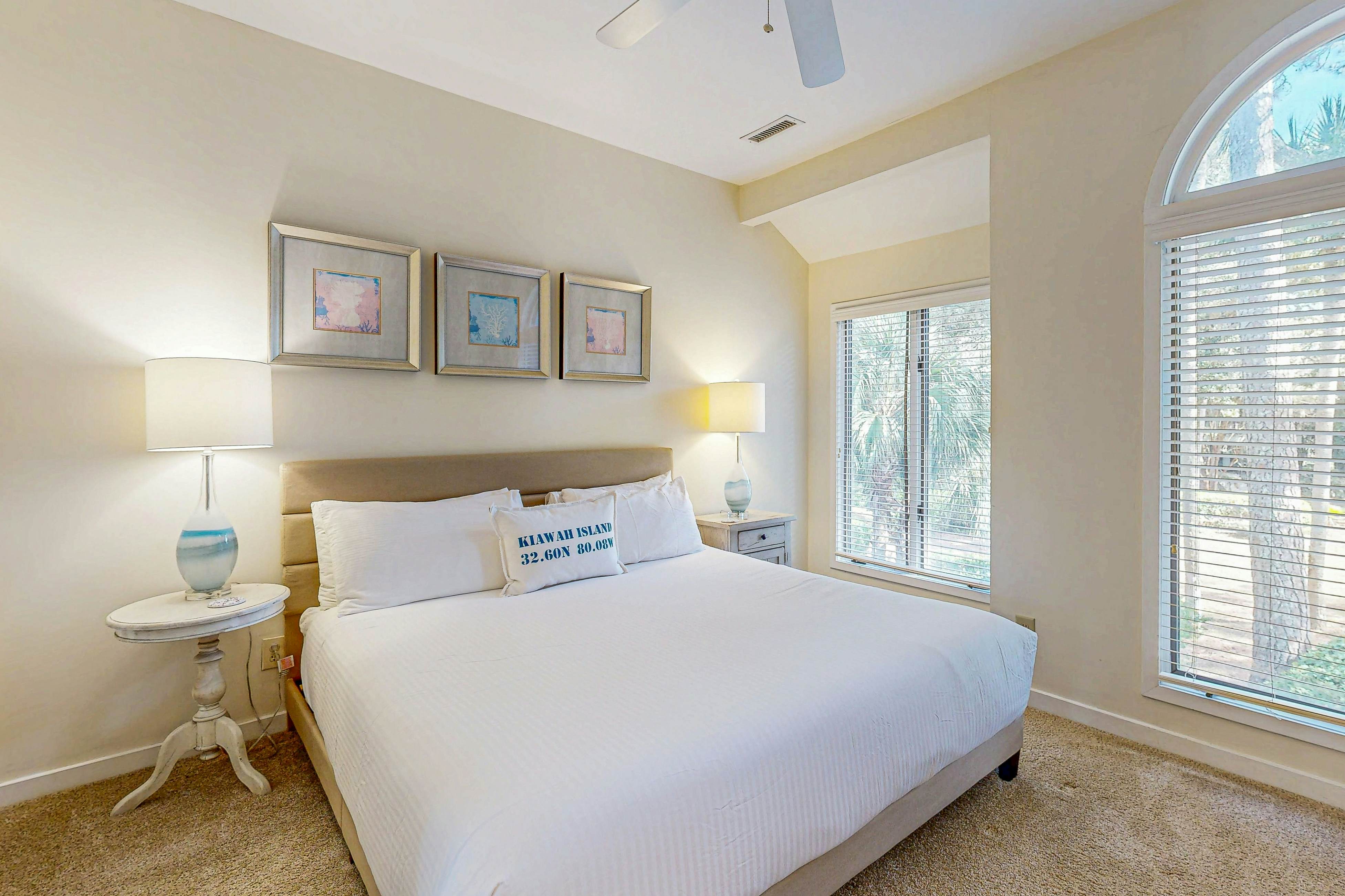 Bright, beautiful home with screened-in porch, wood flooring, & AC - dogs ok