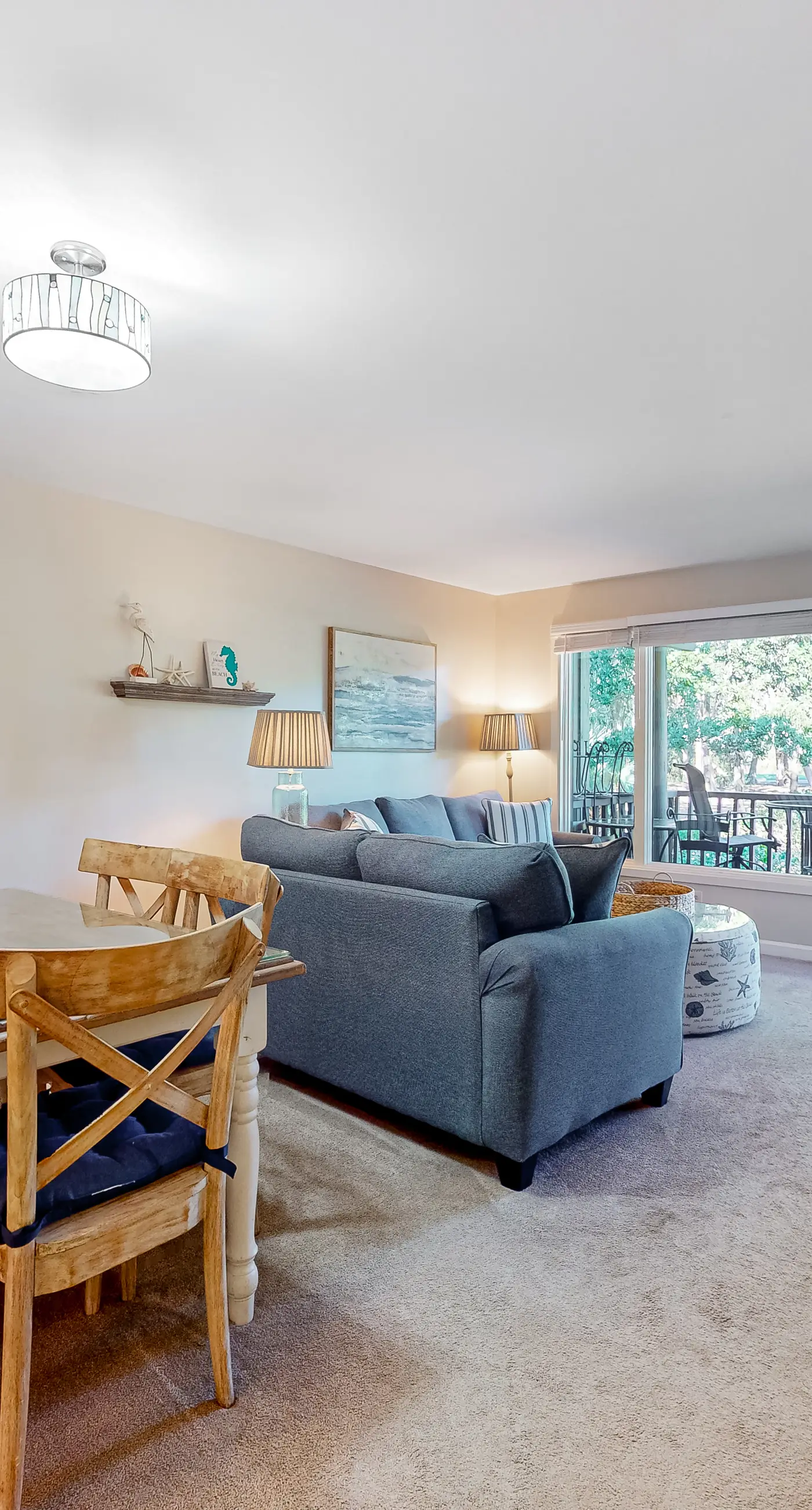 Five minute walk to beautiful beaches, golf course views, pet friendly