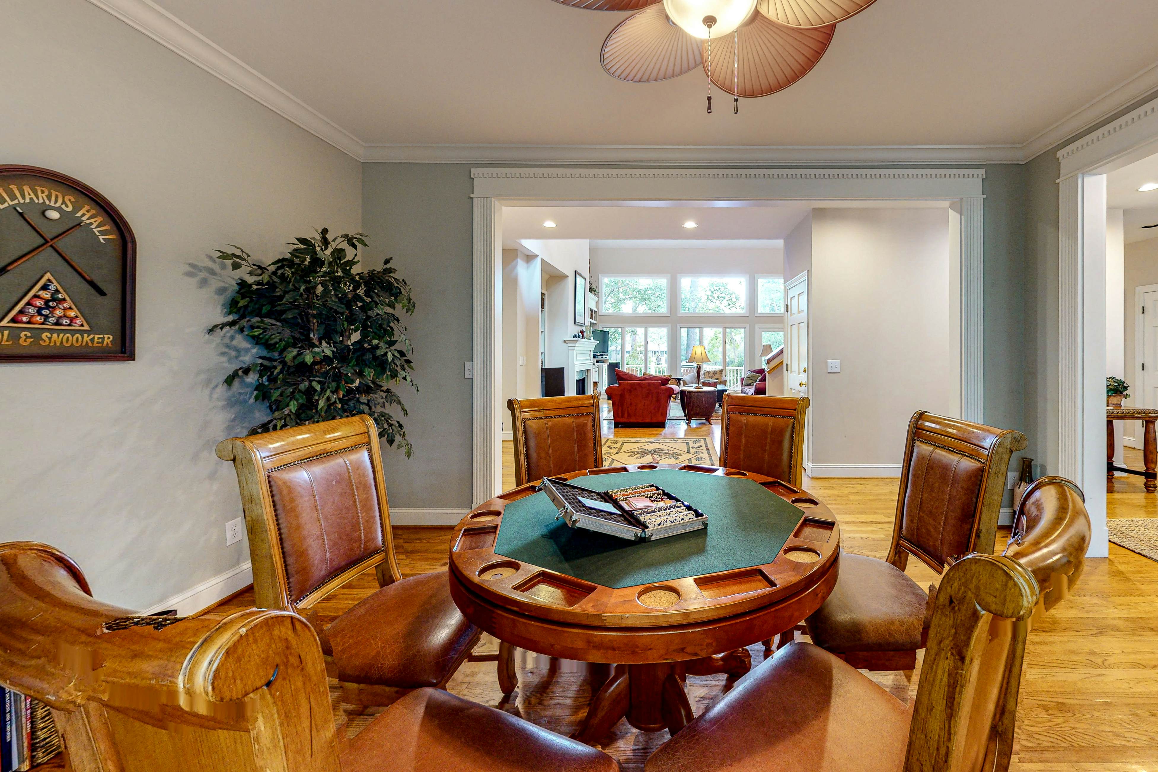 Updated island estate with serene lagoon views & 2 decks - bike to beach