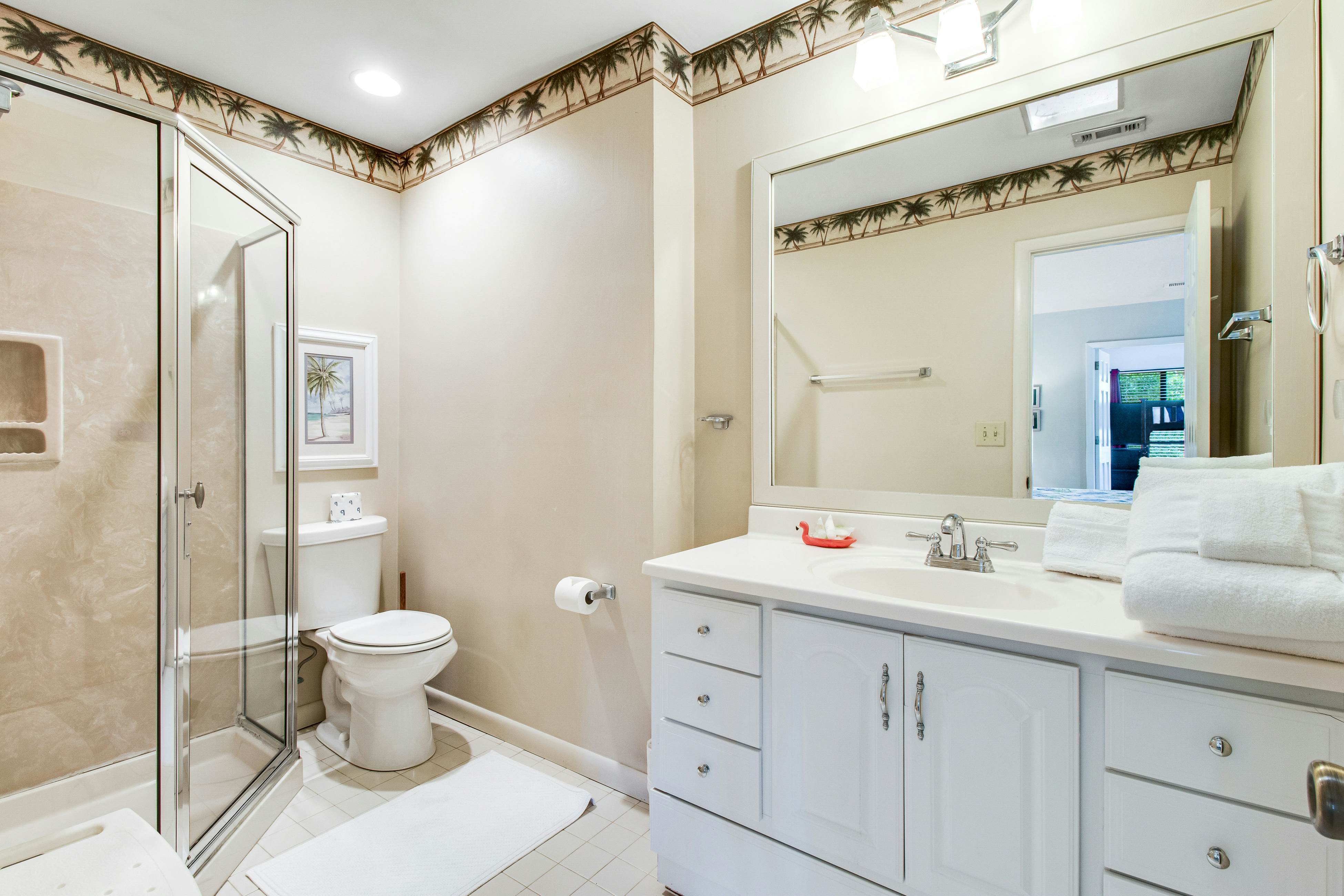 Dog-friendly woodland home with high-speed WiFi & large back deck - beach nearby