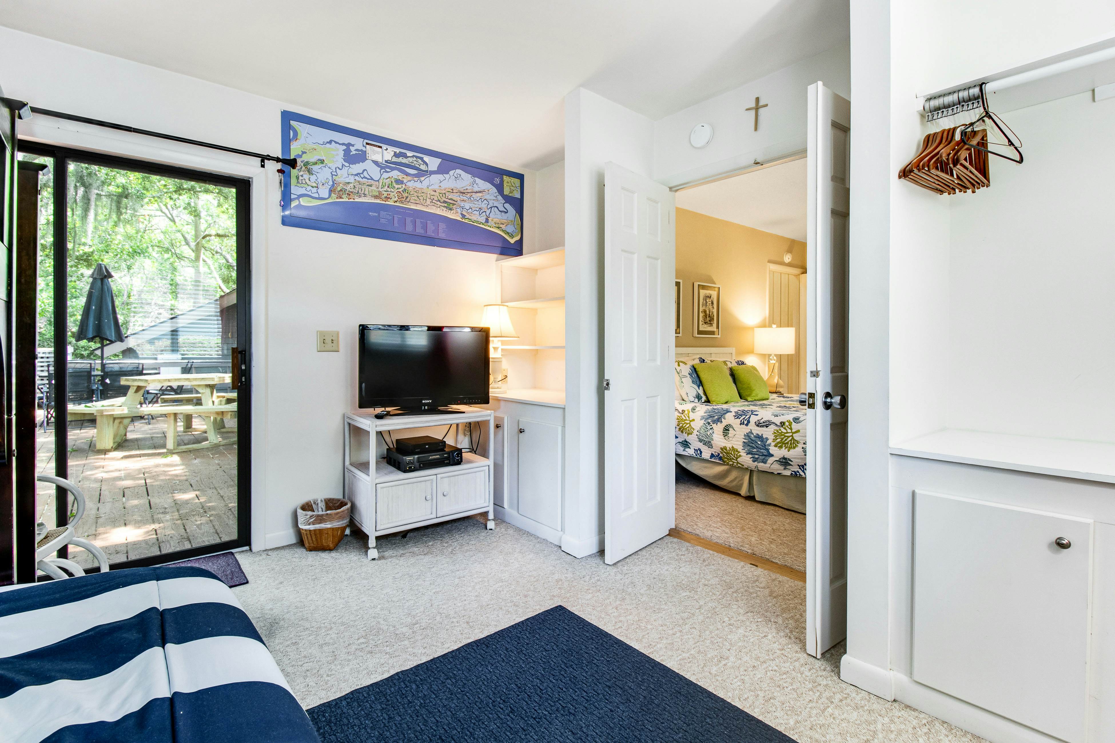 Dog-friendly woodland home with high-speed WiFi & large back deck - beach nearby